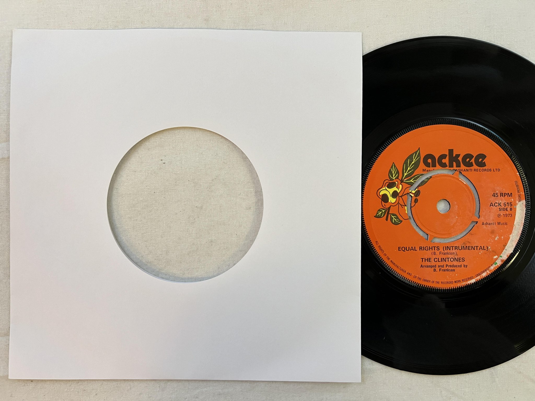 Omslagsbild för skivan THE CLINTONES equal rights 7" -73 UK ACKEE ACK 515