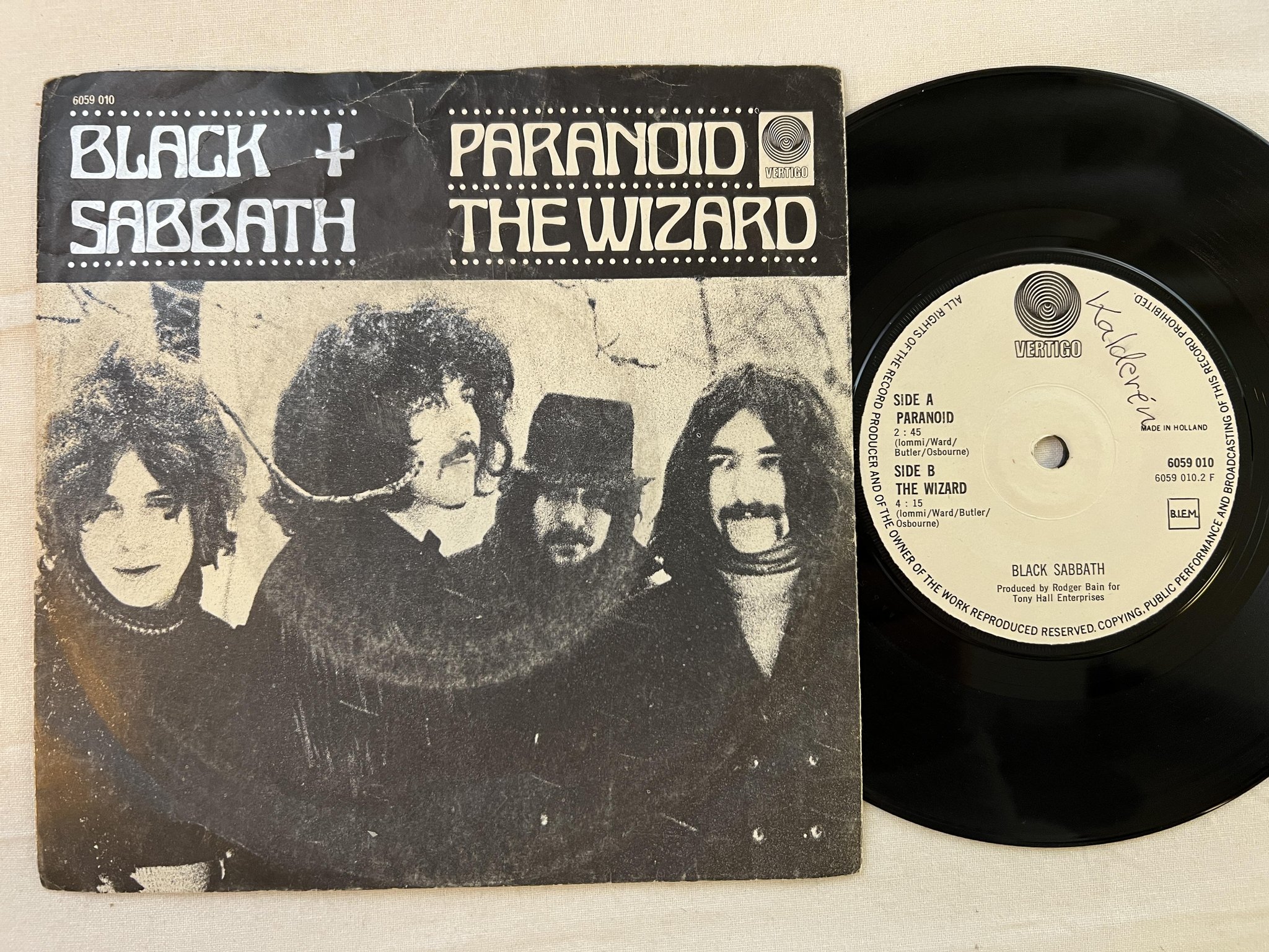Omslagsbild för skivan BLACK SABBATH Paranoid 7" -70 Hol VERTIGO 6059 010