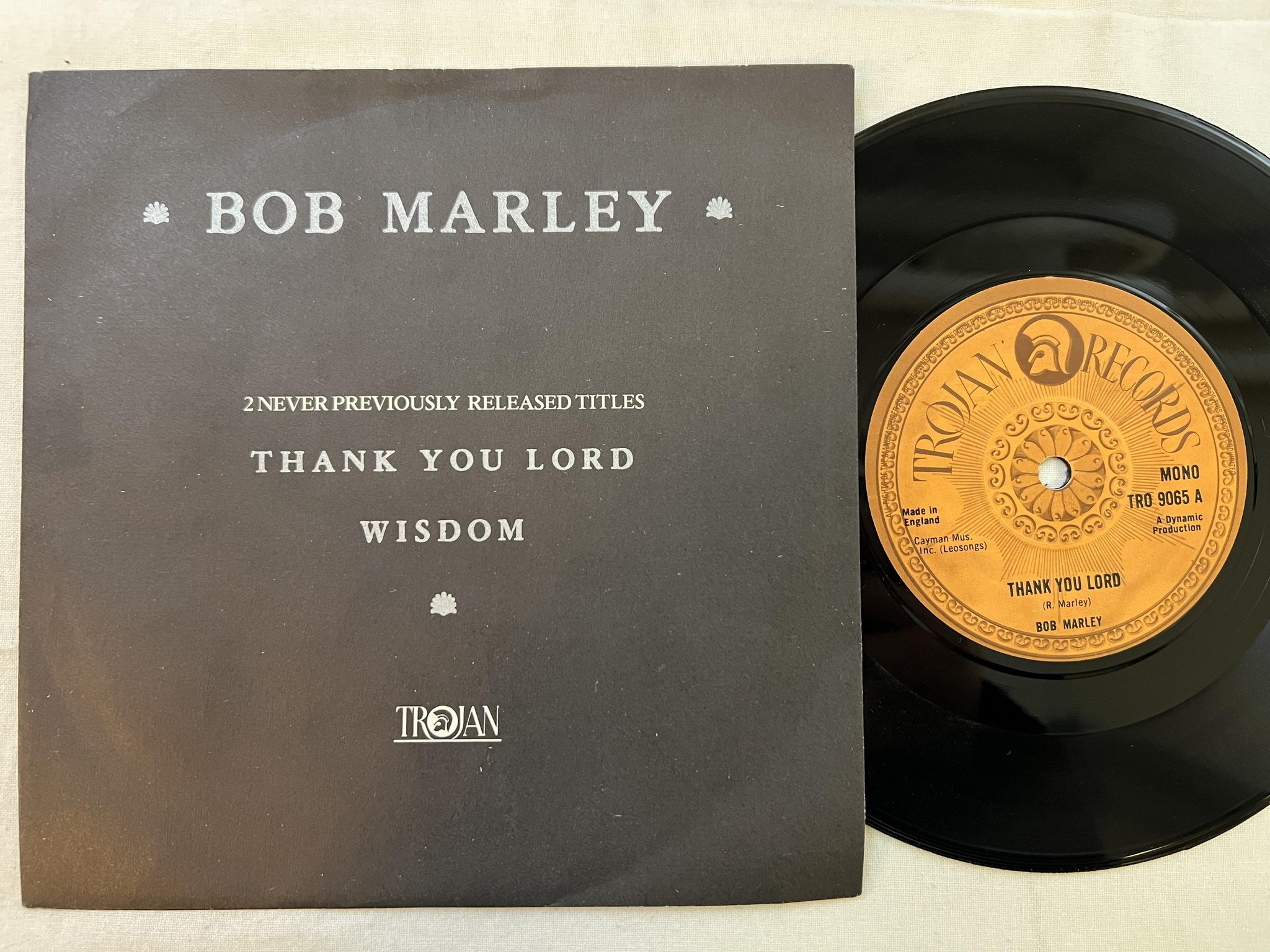 Omslagsbild för skivan BOB MARLEY thank you Lord 7" -81 UK TROJAN mono TRO 9065