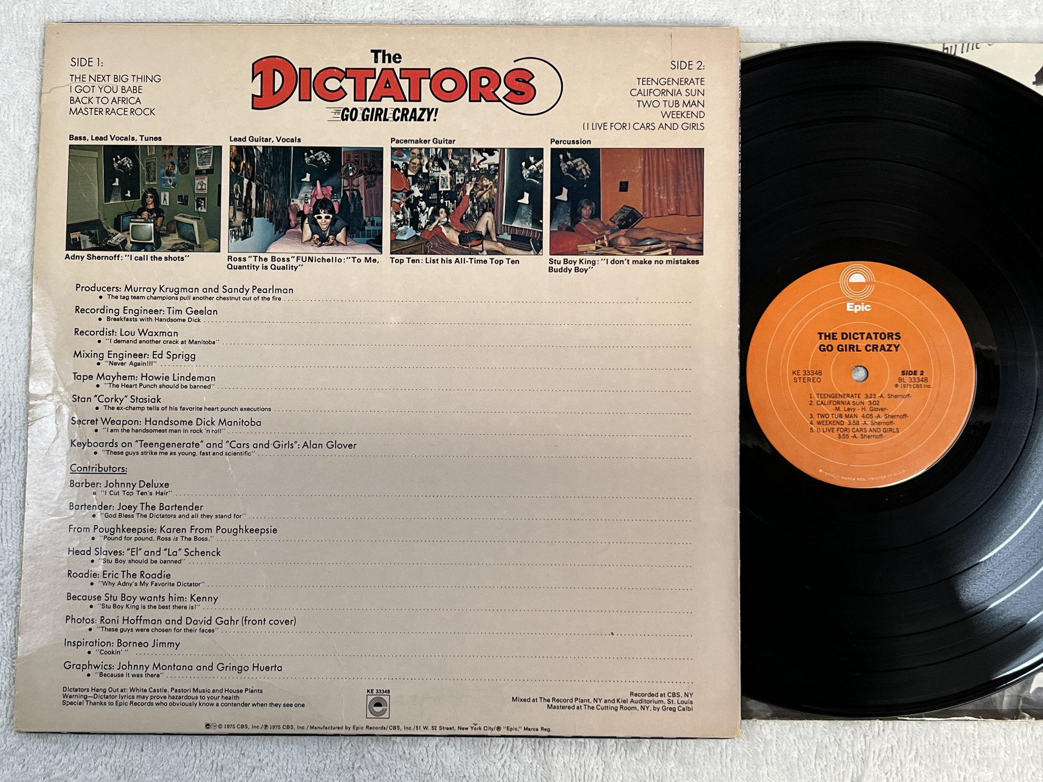 Omslagsbild för skivan THE DICTATORS go girl crazy LP -75 US EPIC KE 33348 *** PUNK ROCK ***