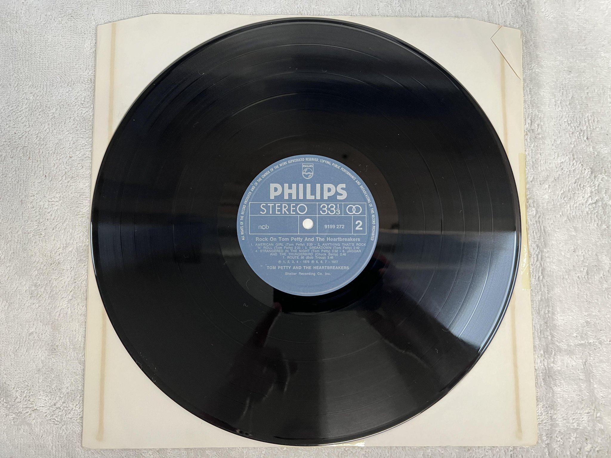 Omslagsbild för skivan RAMONES & TOM PETTY & THE HEARTBREAKERS LP -77 Swe ROCK ON! 9199 272