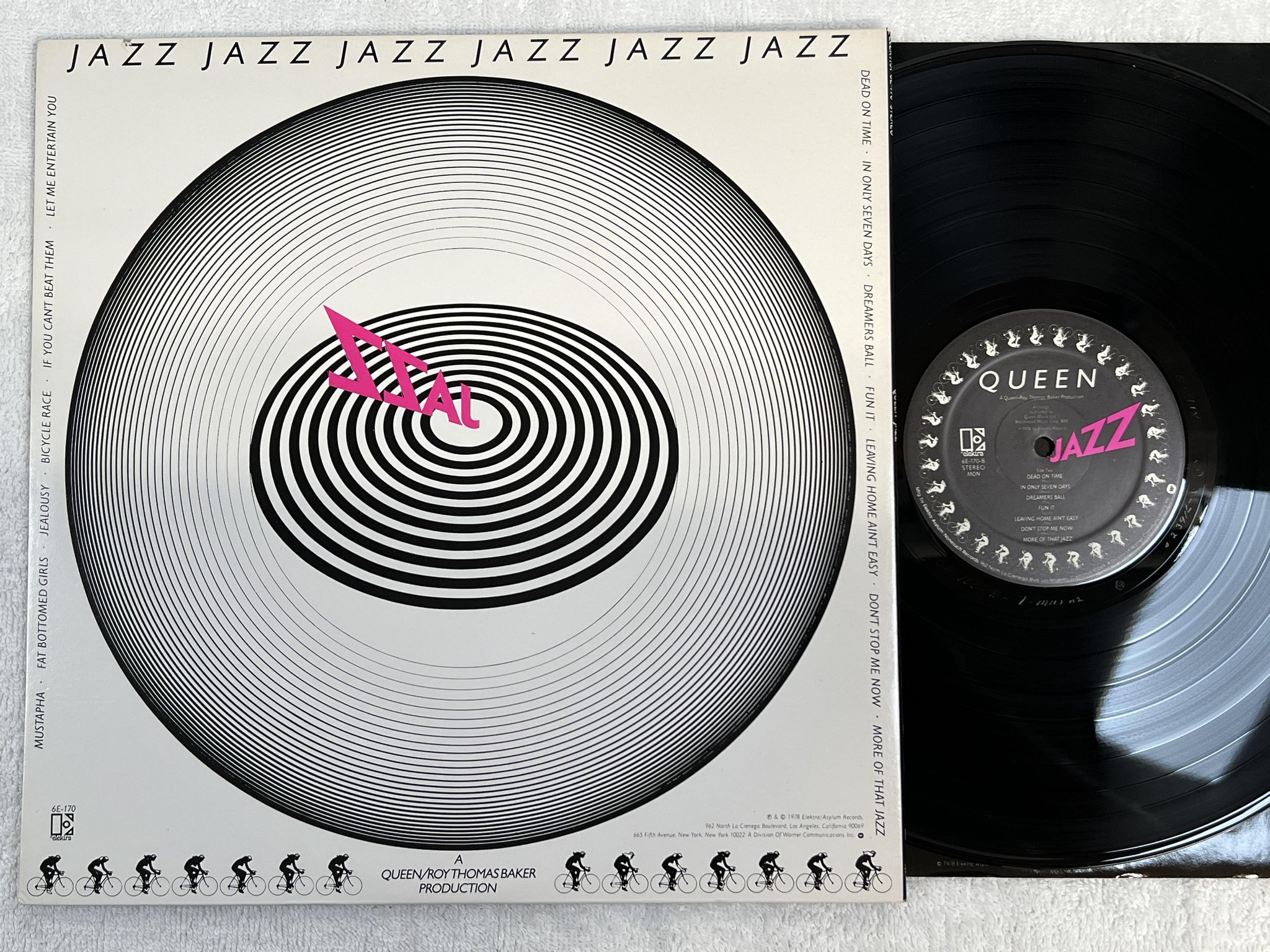 Omslagsbild för skivan QUEEN jazz LP -78 US ELEKTRA 6E-166