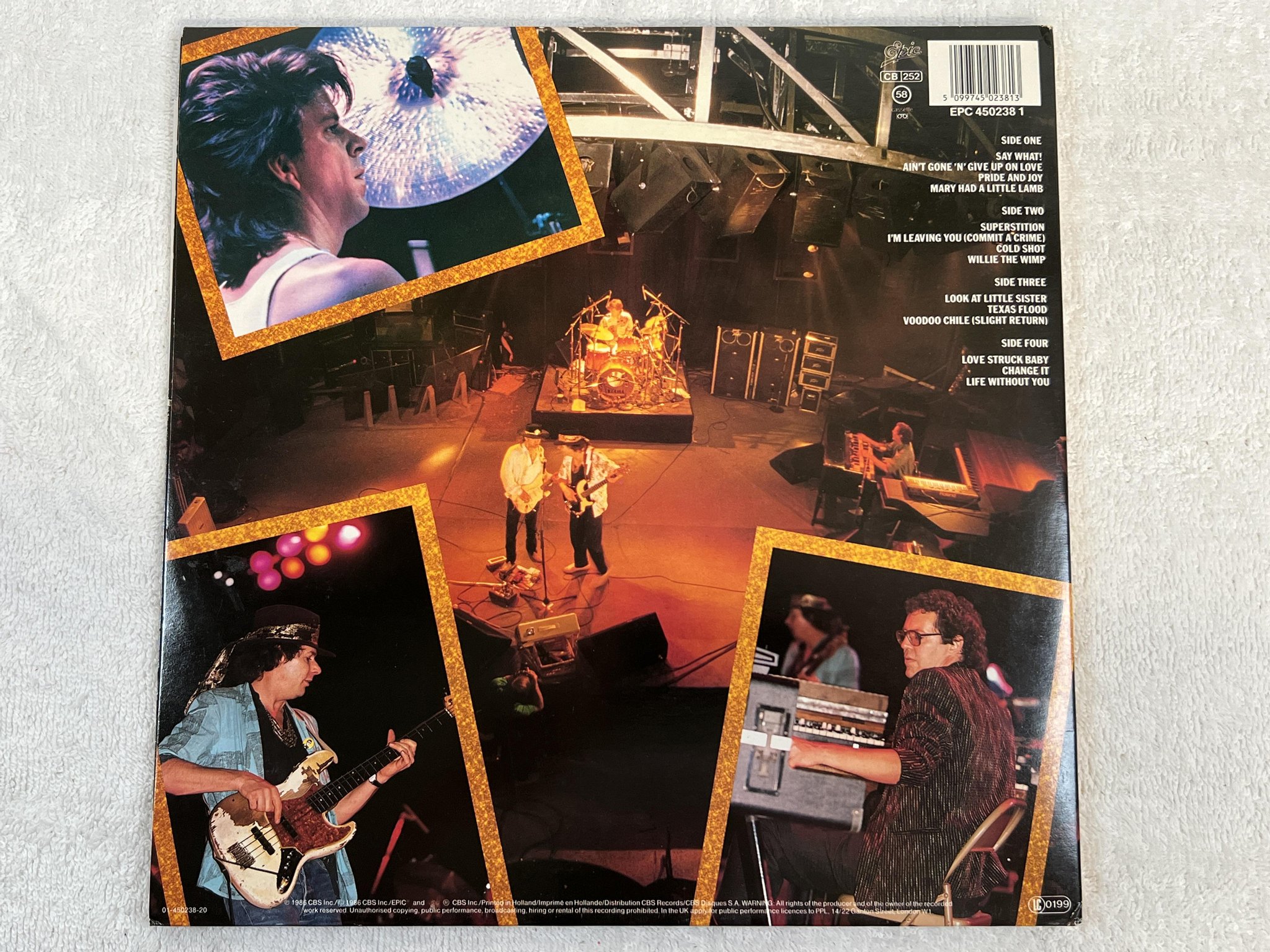 Omslagsbild för skivan STEVIE RAY VAUGHAN & DOUBLE TROUBLE live alive! 2xLP -86 Hol EPIC EPC 4502381