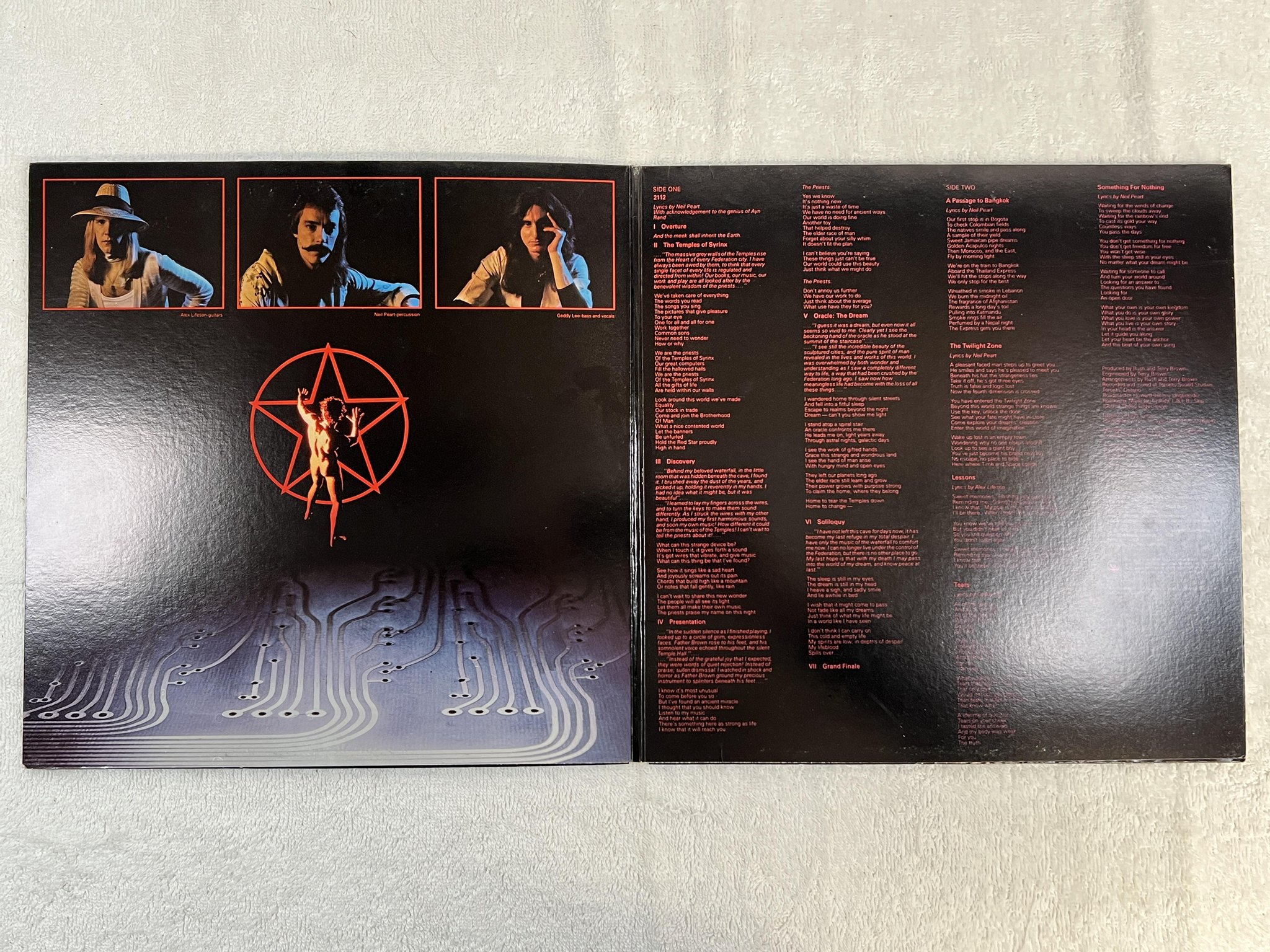 Omslagsbild för skivan RUSH 2112 LP -76 US MERCURY SRM 1-1079