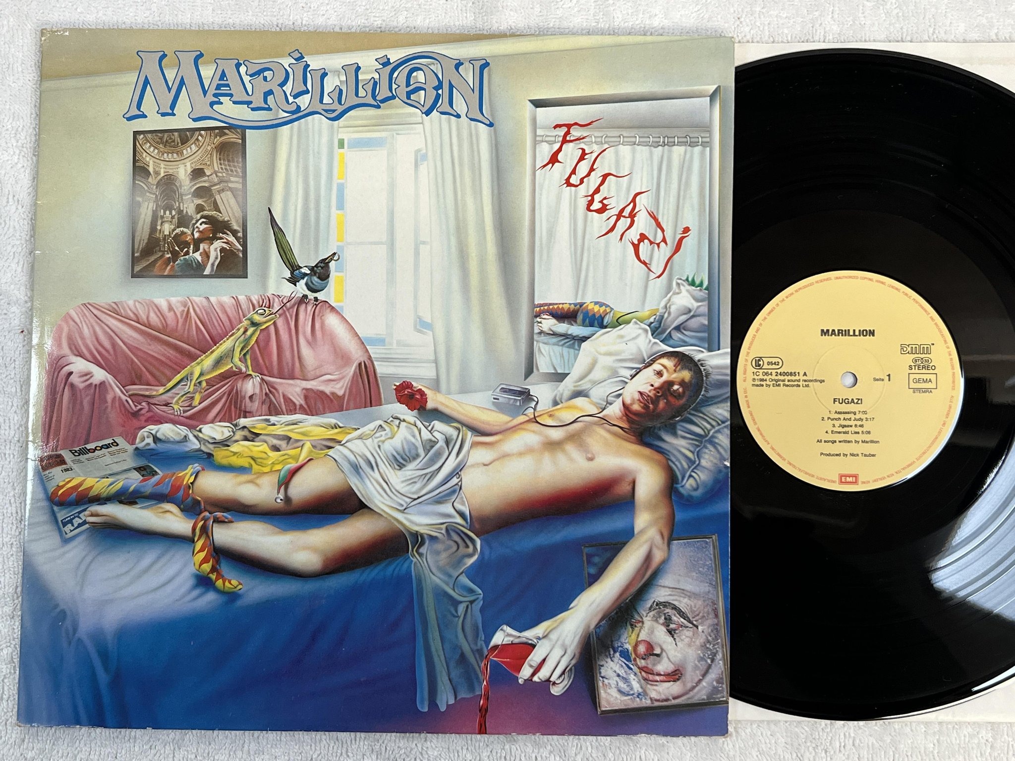 Omslagsbild för skivan MARILLION fugazi LP -84 Ger EMI 1C 064 2400851