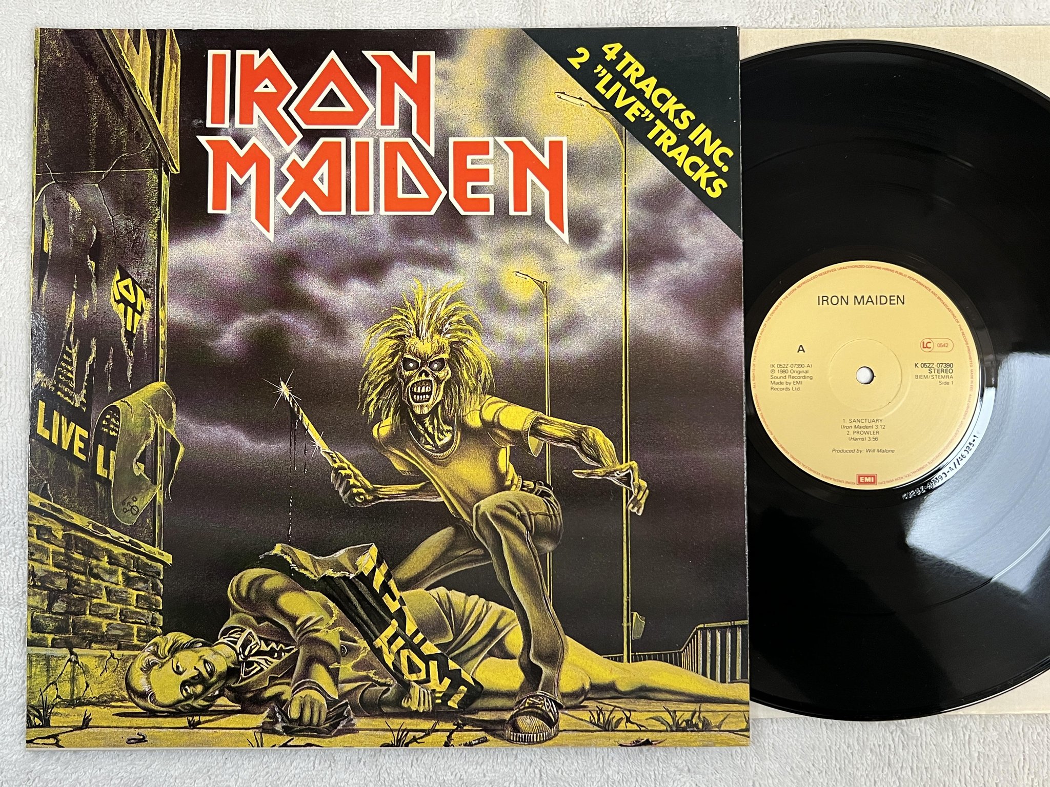 Omslagsbild för skivan IRON MAIDEN Sanctuary 12"ep -80 Hol EMI K052Z-07390