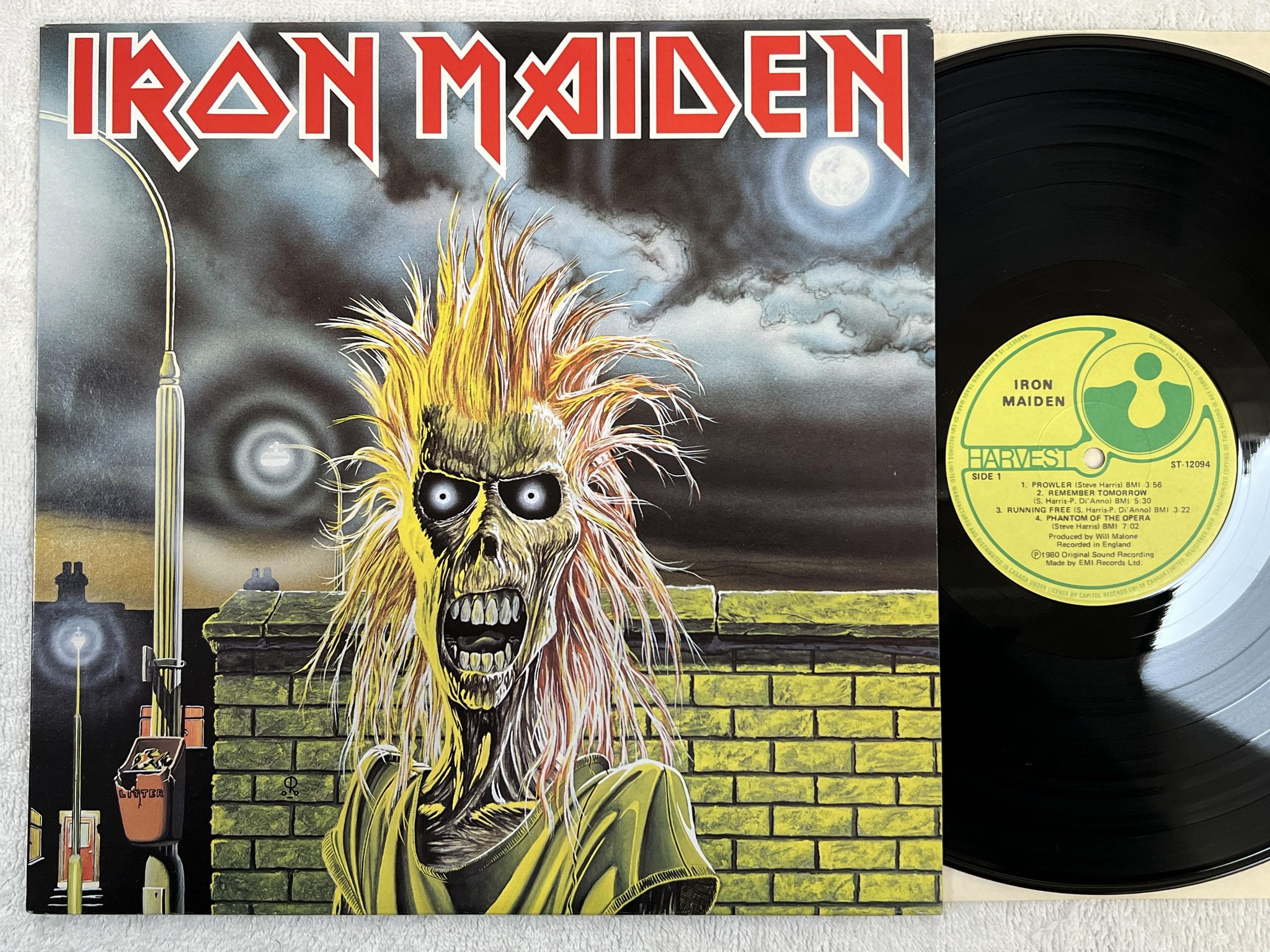 Omslagsbild för skivan IRON MAIDEN s/t LP -80 Can HARVEST ST 12094