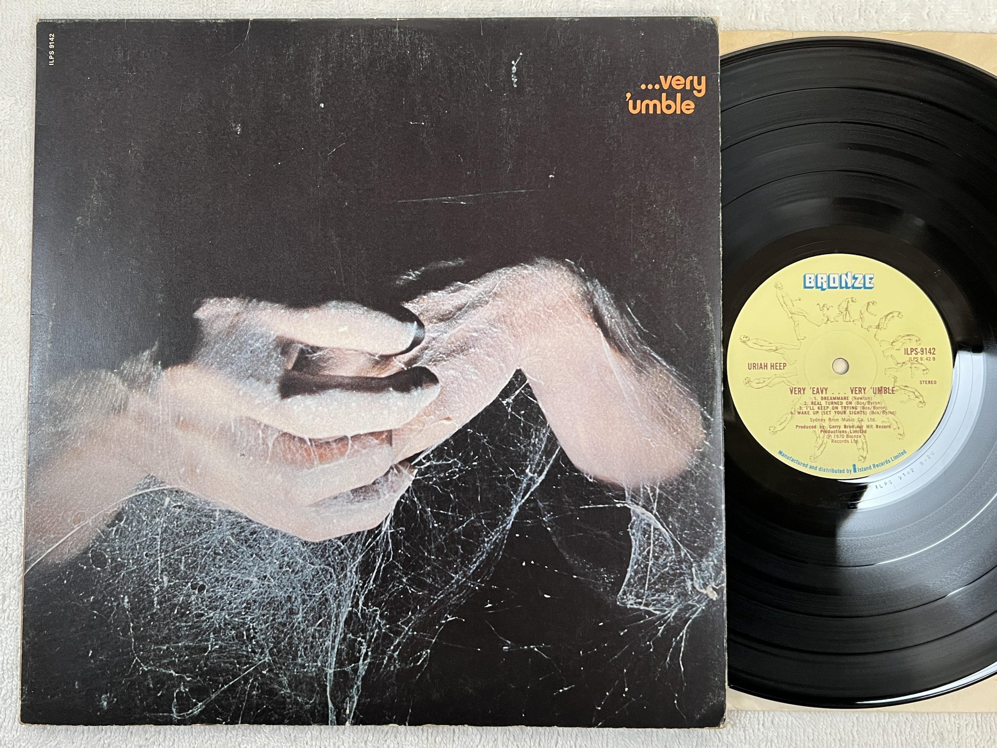 Omslagsbild för skivan URIAH HEEP very 'eavy ...very 'umble LP UK BRONZE ILPS 9142