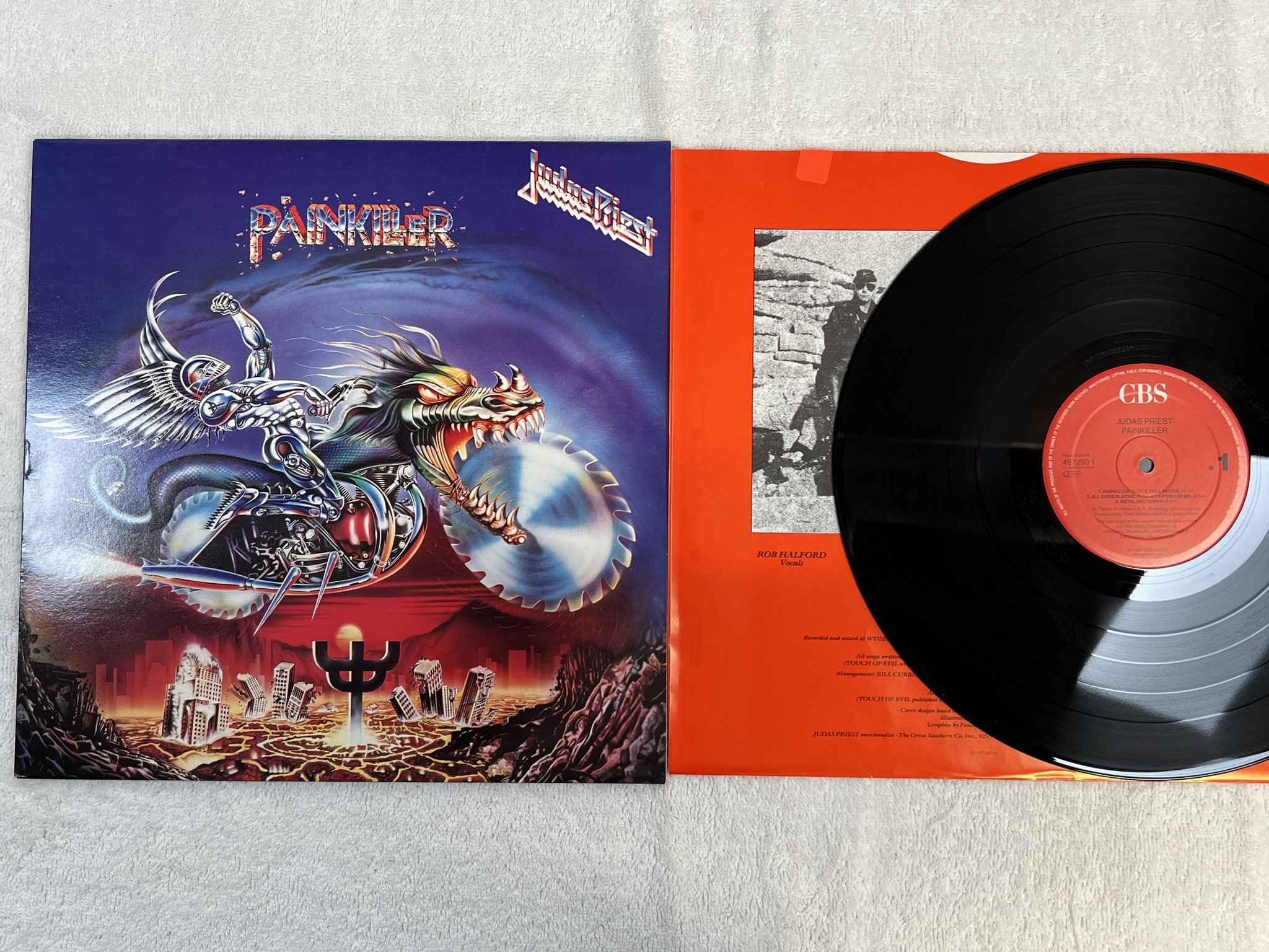 Omslagsbild för skivan JUDAS PRIEST painkiller LP -90 Hol CBS 467290 1