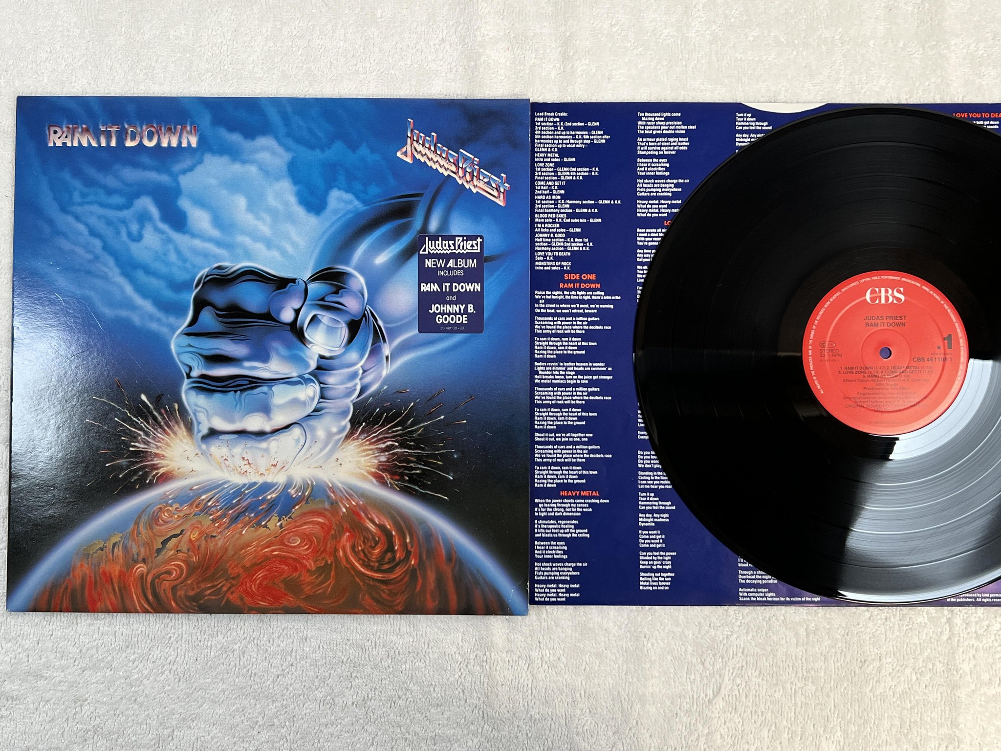 Omslagsbild för skivan JUDAS PRIEST ram it down LP -88 Hol CBS 461108 1