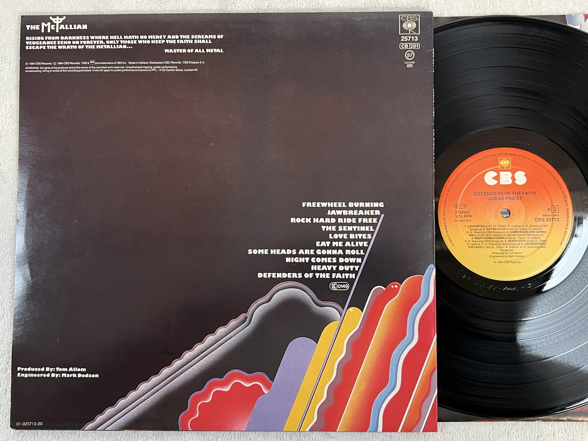 Omslagsbild för skivan JUDAS PRIEST defenders of the faith LP -84 Hol CBS 25713