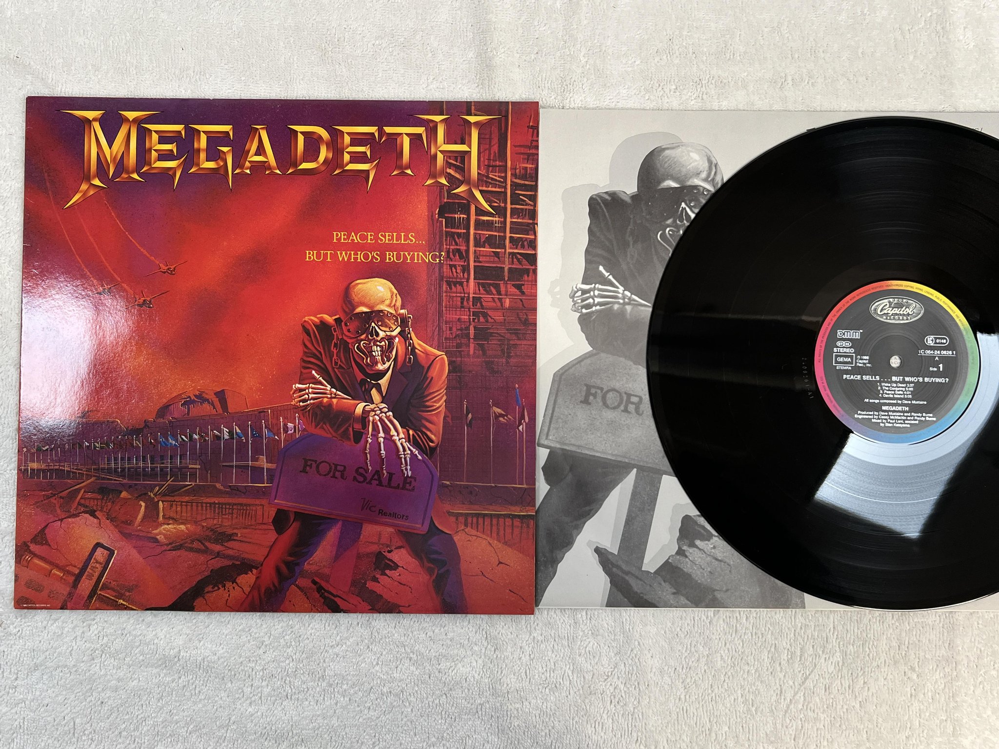 Omslagsbild för skivan MEGADETH Peace Sells... But Who's Buying? LP -86 CAPITOL 24 0626 1