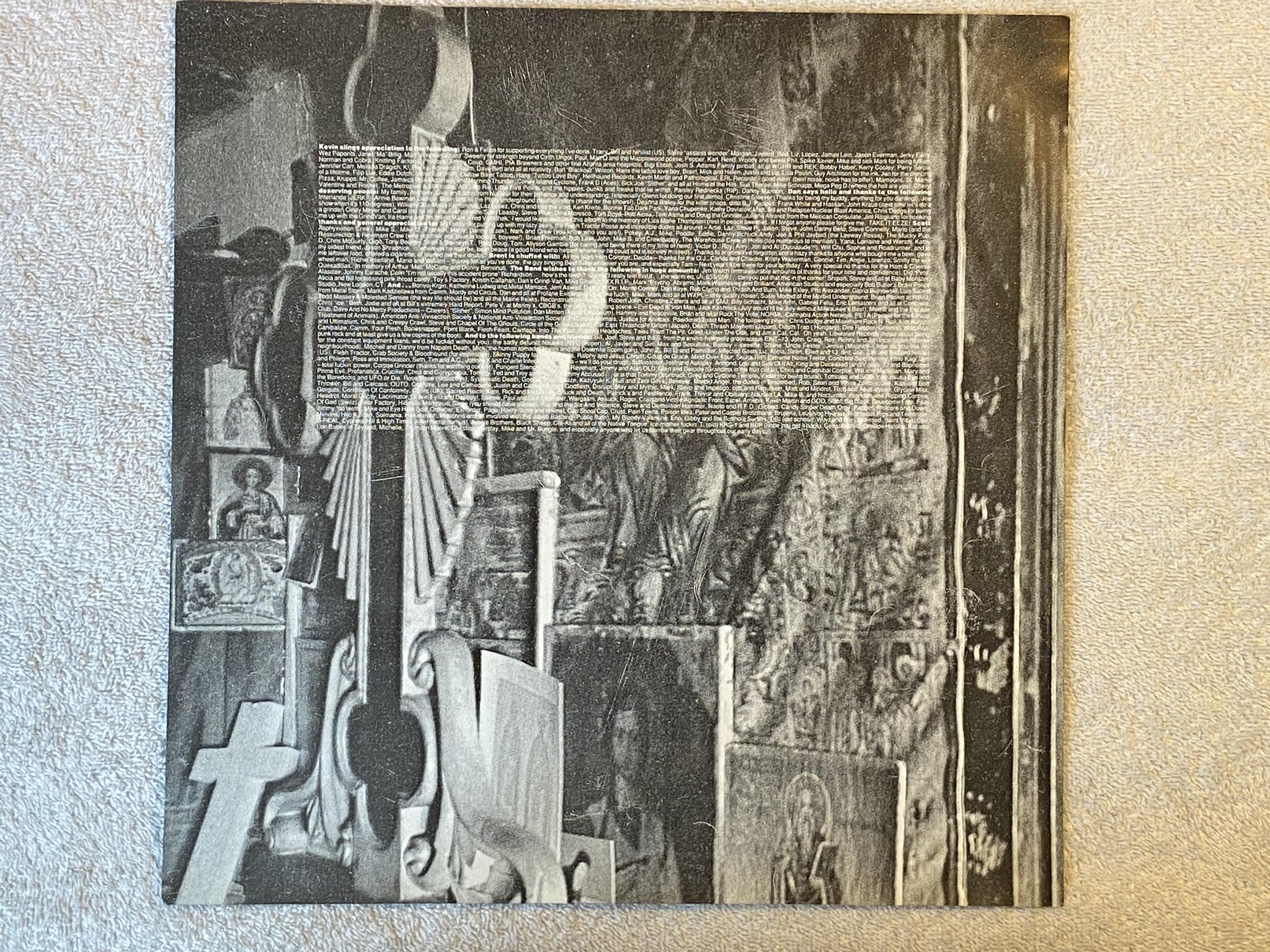 Omslagsbild för skivan BRUTAL TRUTH Extreme Conditions Demand Extreme Responses LP -92 UK MOSH69