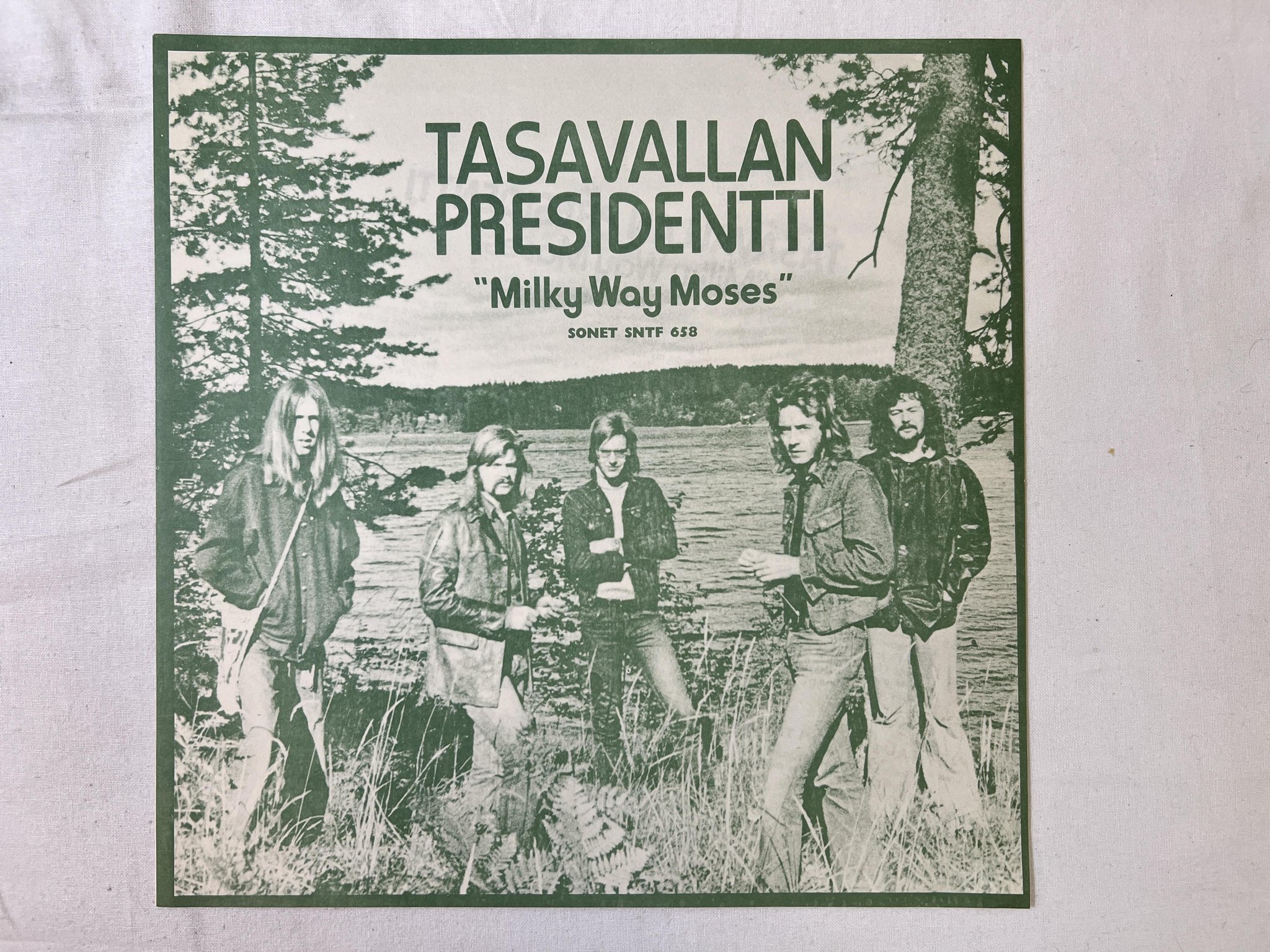 Omslagsbild för skivan TASAVALLAN PRESIDENTTI Milky Way Moses LP -74 UK Sonet SNTF 658