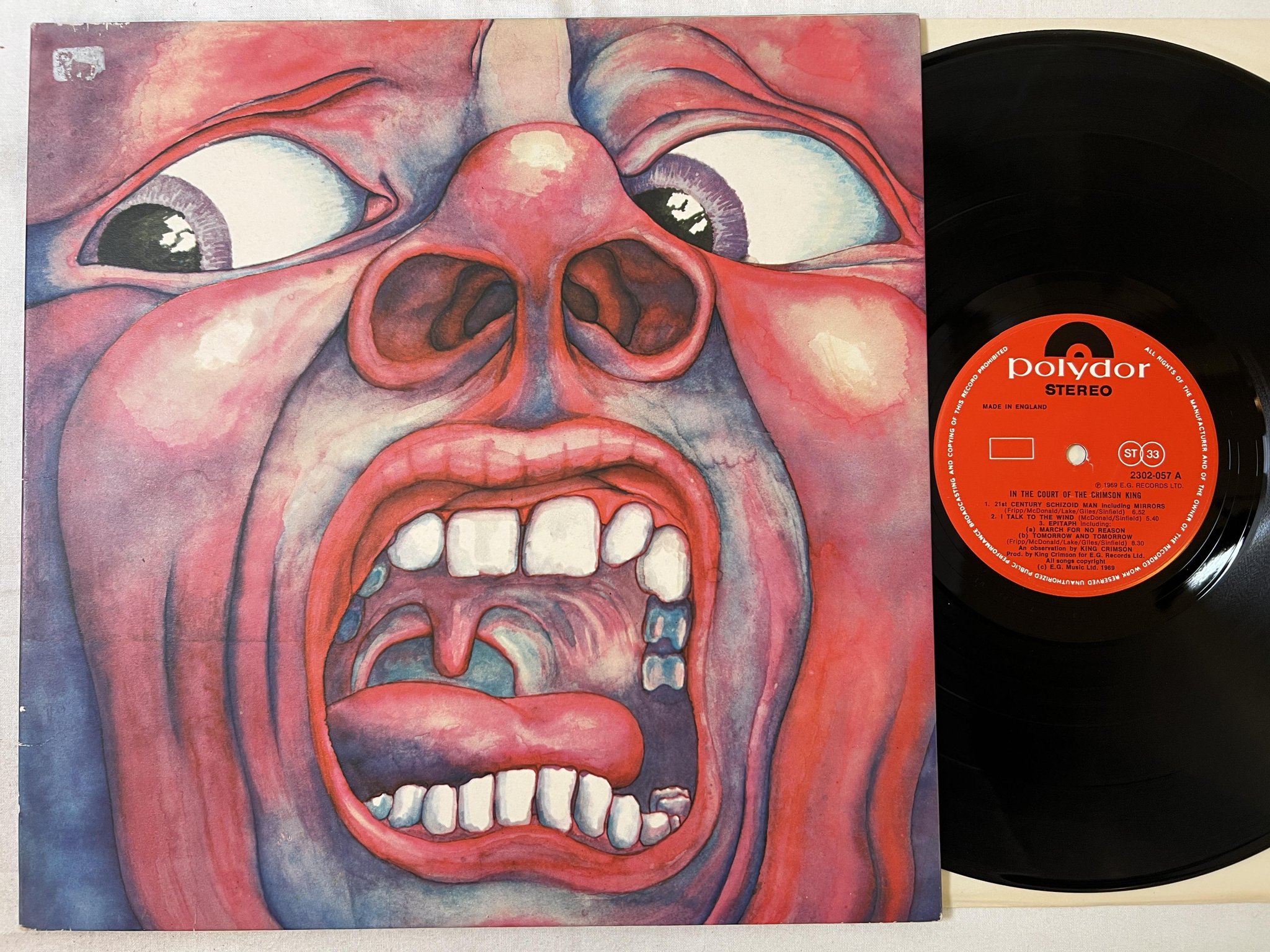 Omslagsbild för skivan KING CRIMSON In The Court Of The LP UK POLYDOR 2302-057