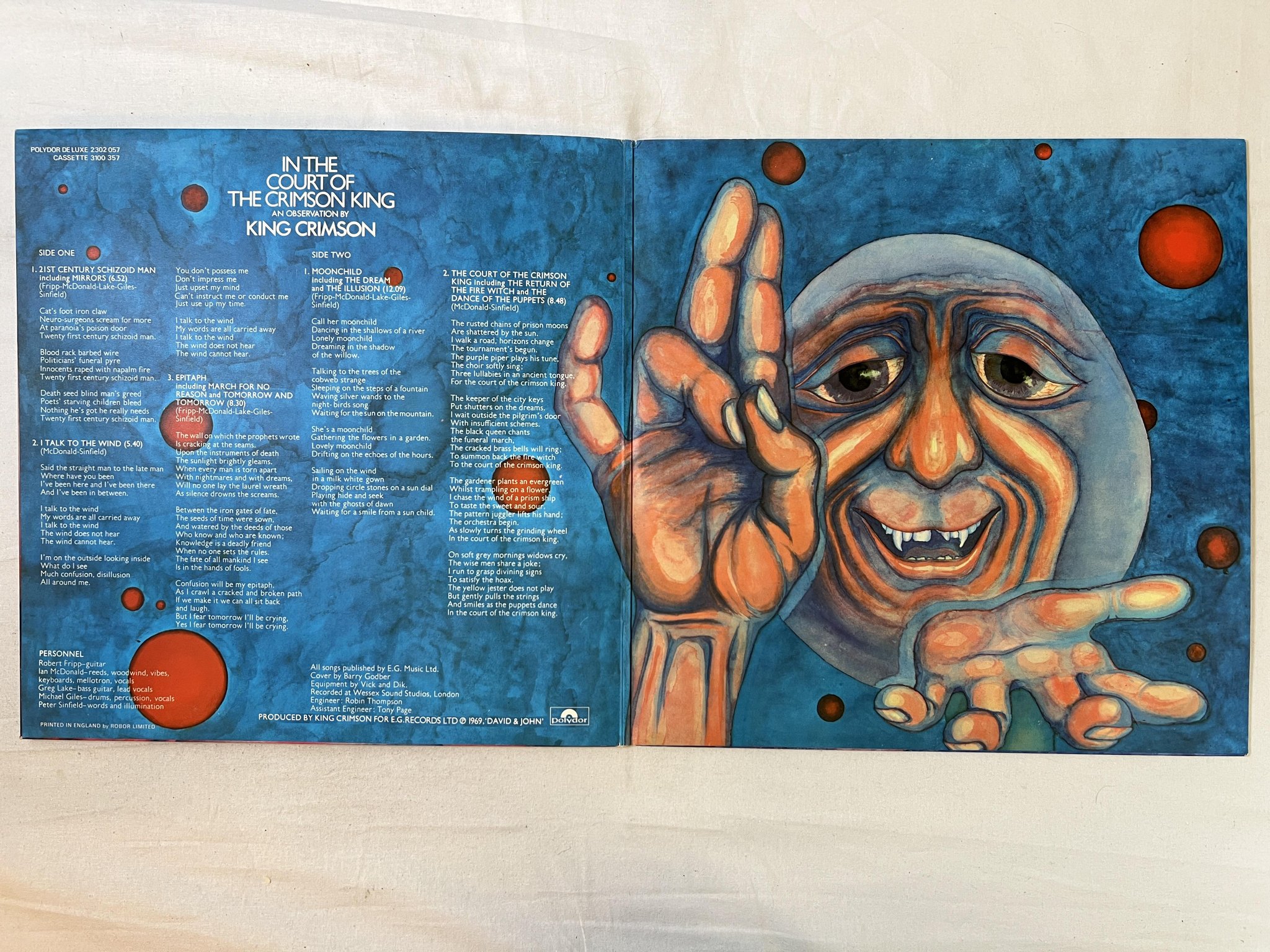 Omslagsbild för skivan KING CRIMSON In The Court Of The LP UK POLYDOR 2302-057