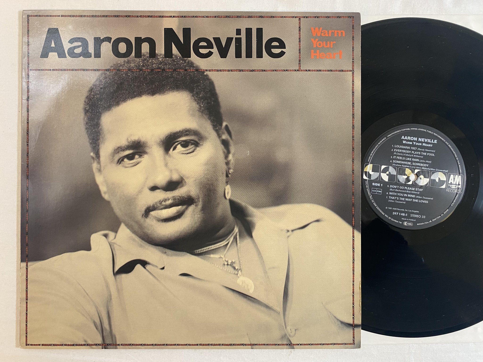 Omslagsbild för skivan AARON NEVILLE warm your heart LP -91 A&M 397148-1 *** audiophile ***