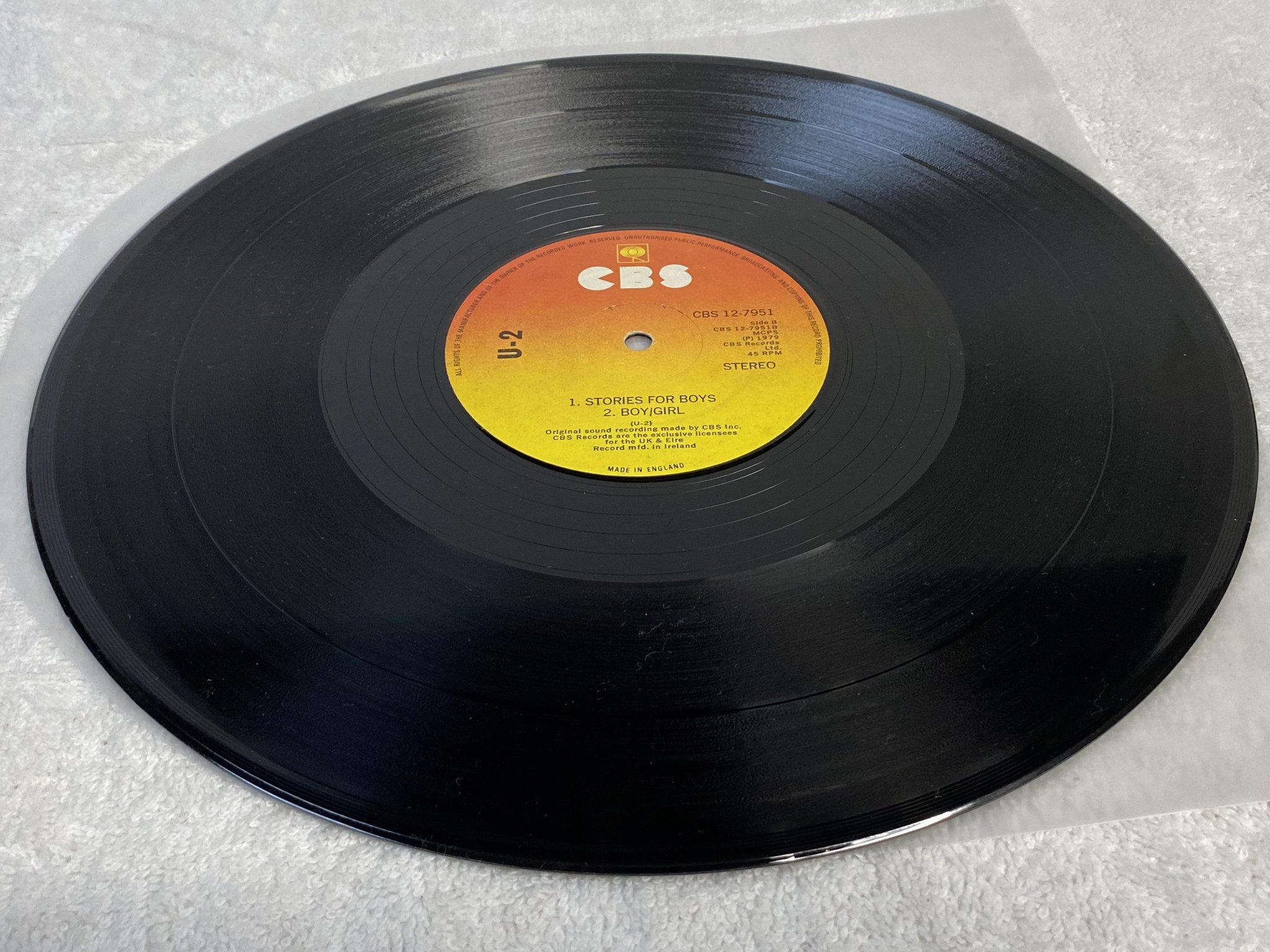 Omslagsbild för skivan U2 three 12"single -79 Ireland CBS 12-7951 **** ULTRA RARE LIMITED ORIGINAL ****
