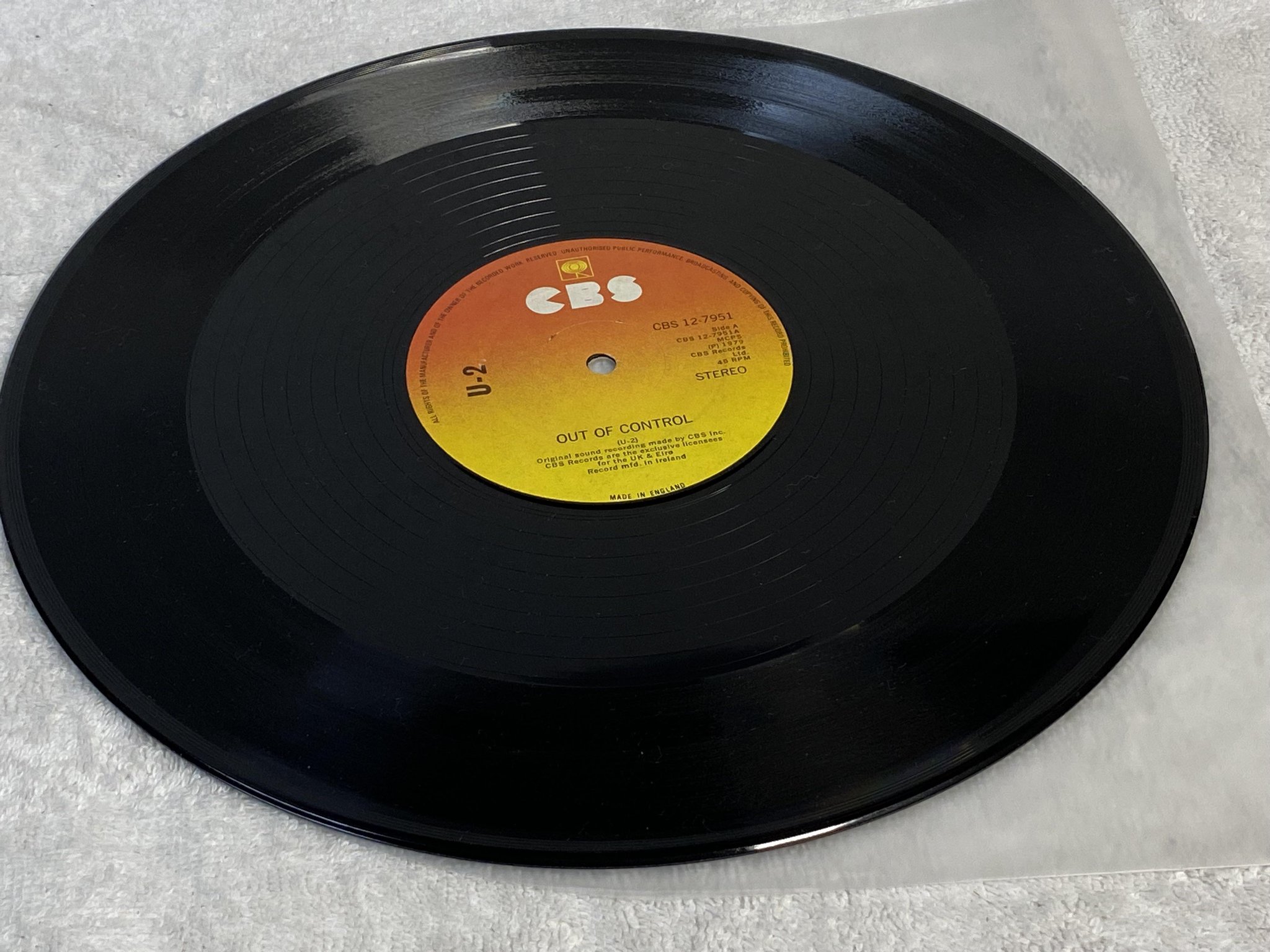 Omslagsbild för skivan U2 three 12"single -79 Ireland CBS 12-7951 **** ULTRA RARE LIMITED ORIGINAL ****