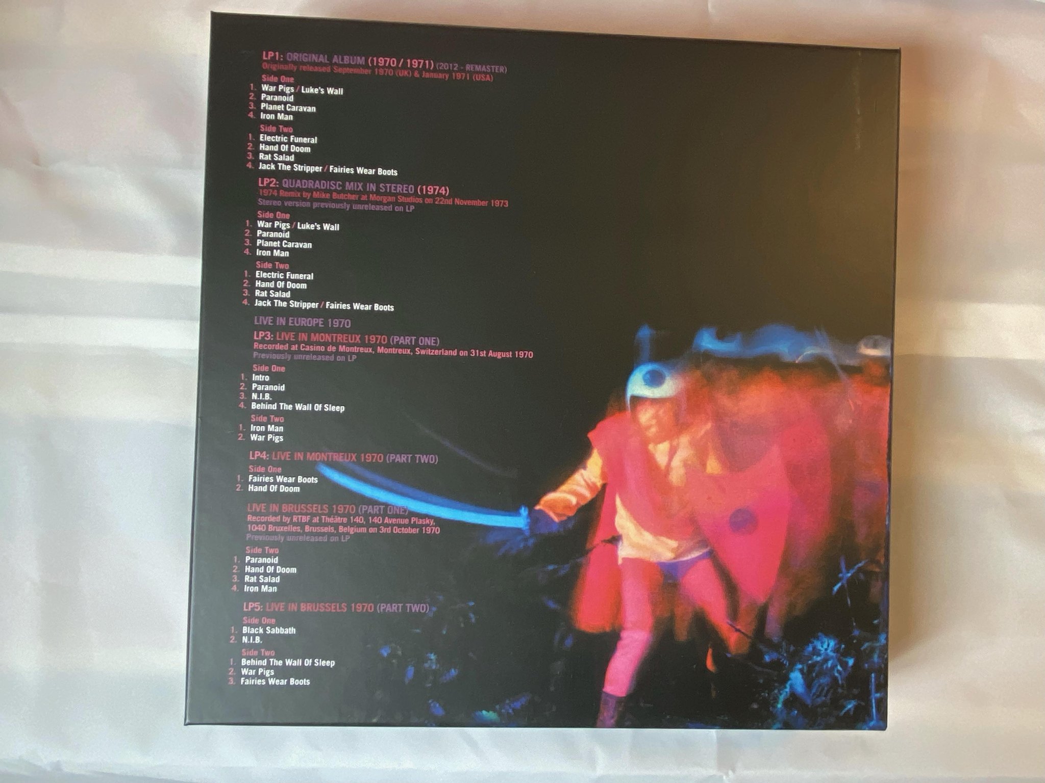 Omslagsbild för skivan BLACK SABBATH PARANOID SUPER DELUXE BOX 3xLP 2020 BMG BMGCAT401BOX