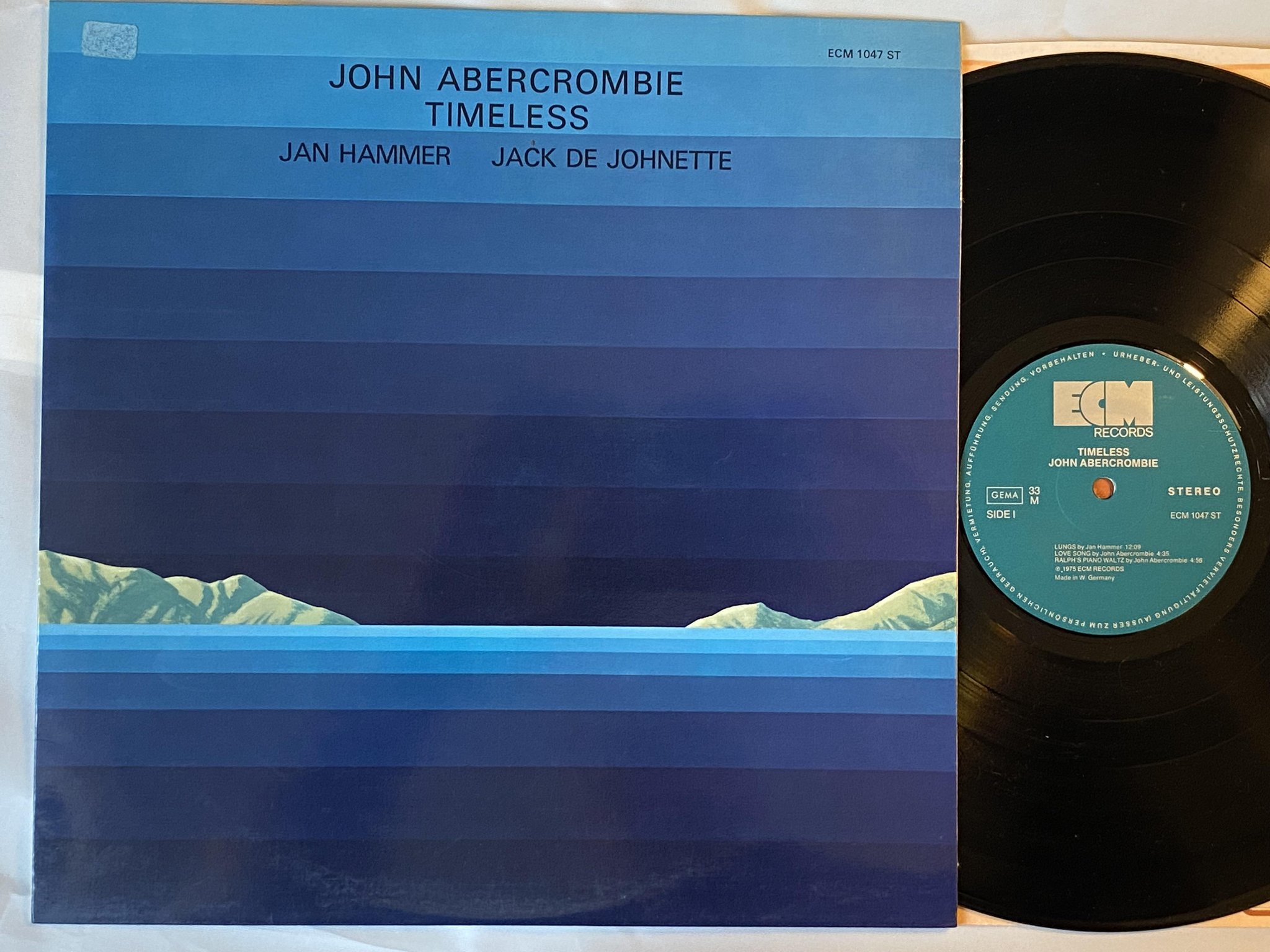 Omslagsbild för skivan JOHN ABERCROMBIE timeless LP -75 Ger ECM 1047 ST