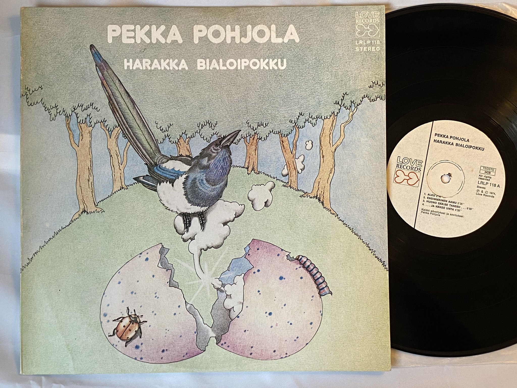 Omslagsbild för skivan PEKKA POHJOLA Harakka Bialoipokku LP -74 Finland LOVE LRLP 118 *** Yeah **