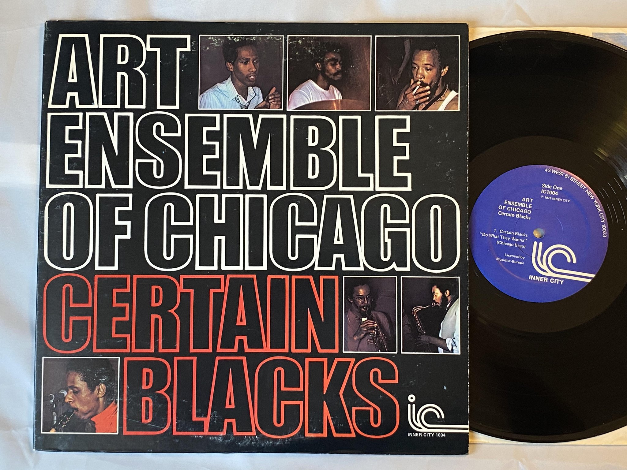 Omslagsbild för skivan ART ENSEMBLE OF CHICAGO certain blacks LP -76 US INNER CITY IC 1004