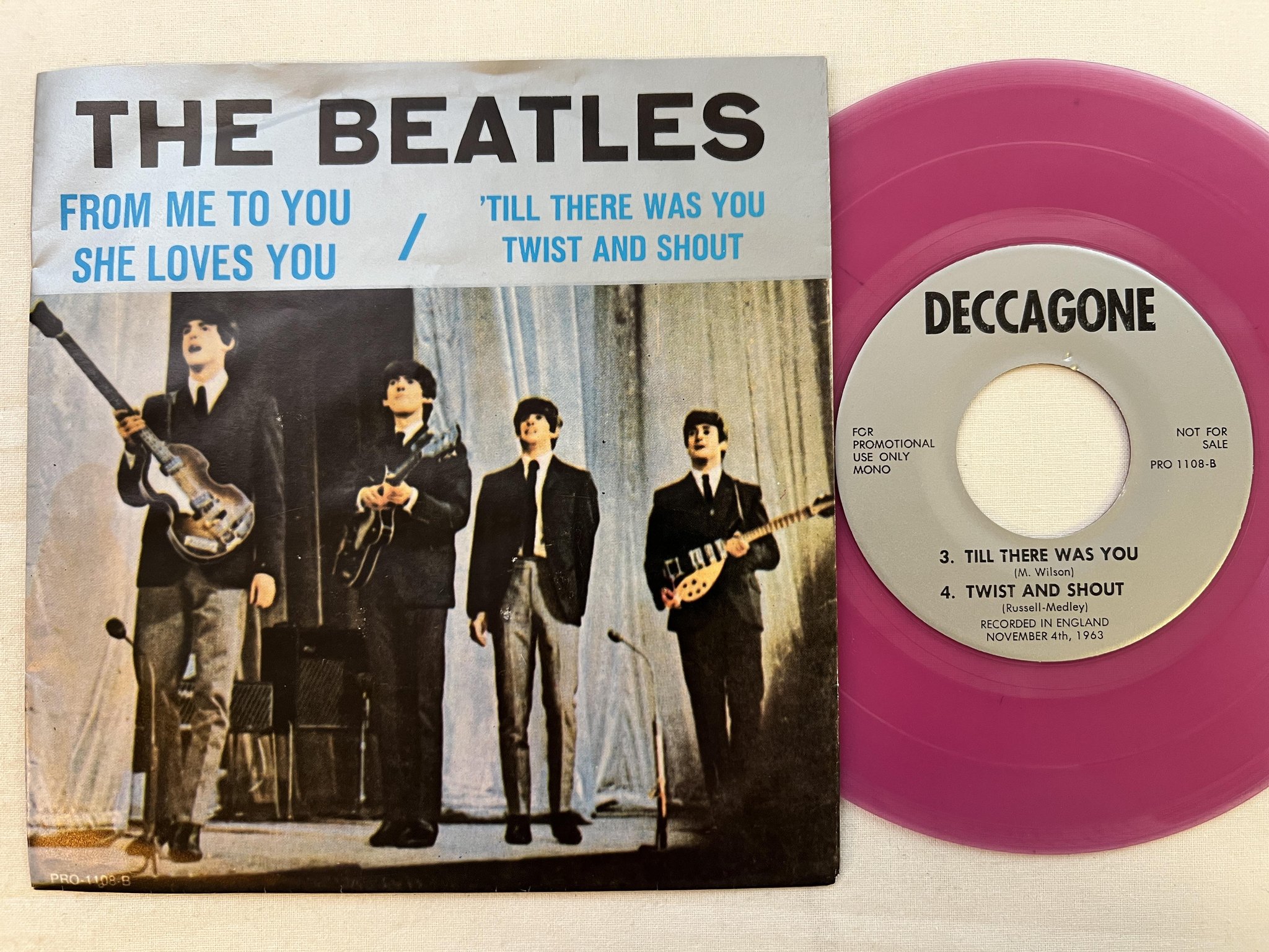 Omslagsbild för skivan THE BEATLES From Me To You 7" -79 US PRO 1108 *** PINK VINYL ***