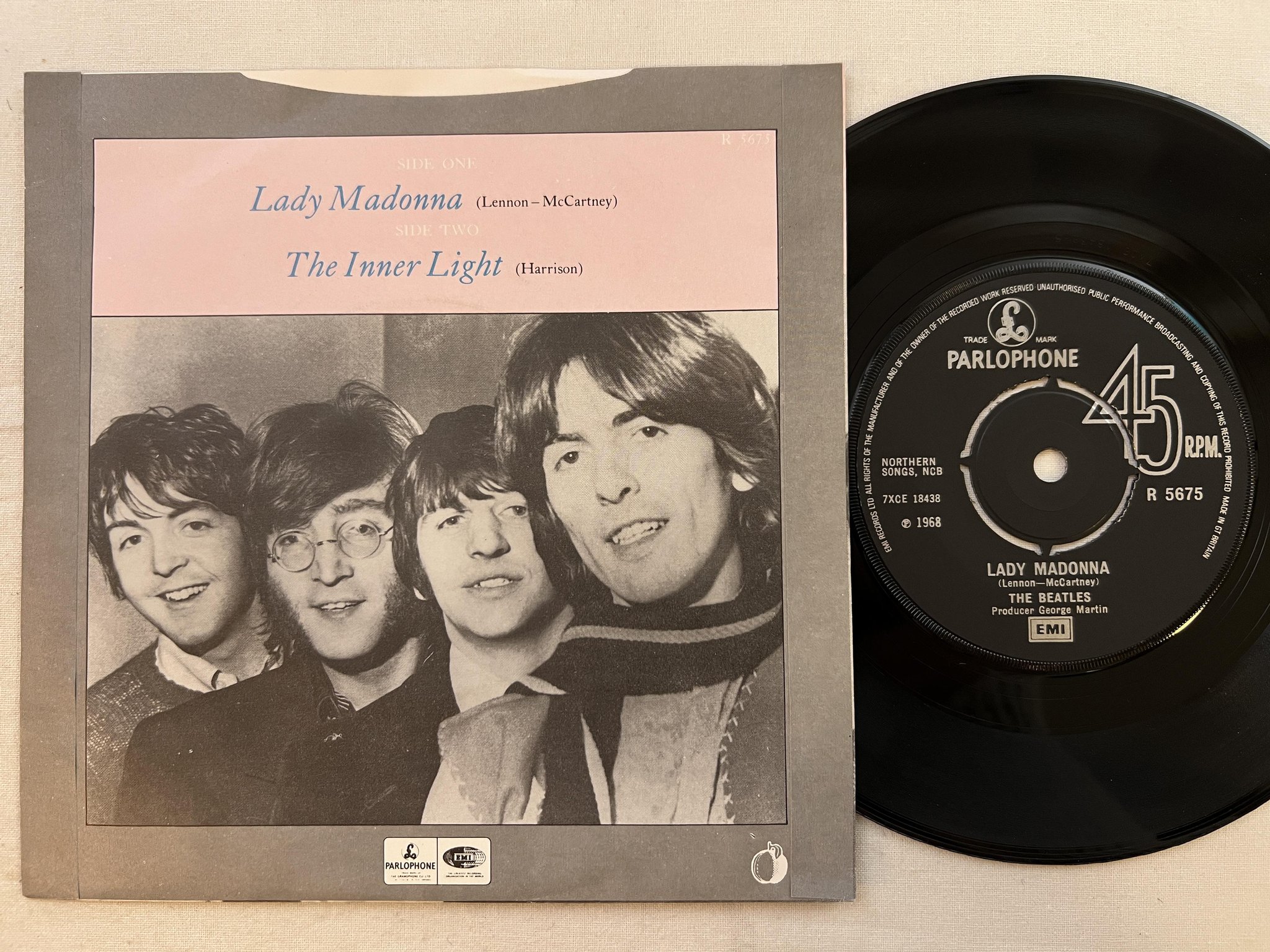 Omslagsbild för skivan THE BEATLES Lady Madonna 7" -88 UK parlophone R 5675