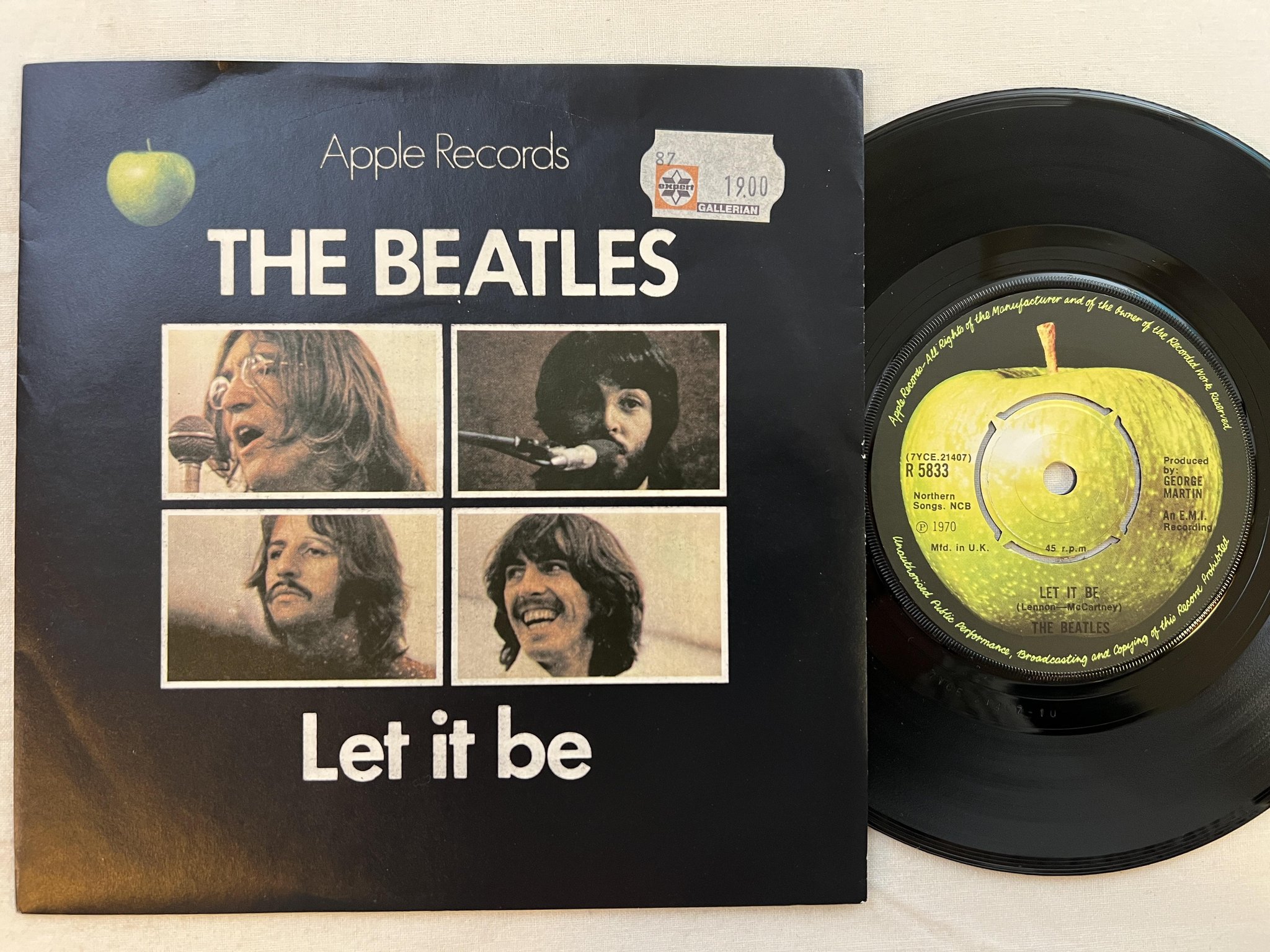 Omslagsbild för skivan THE BEATLES let it be 7" -7? UK APPLE R 5833