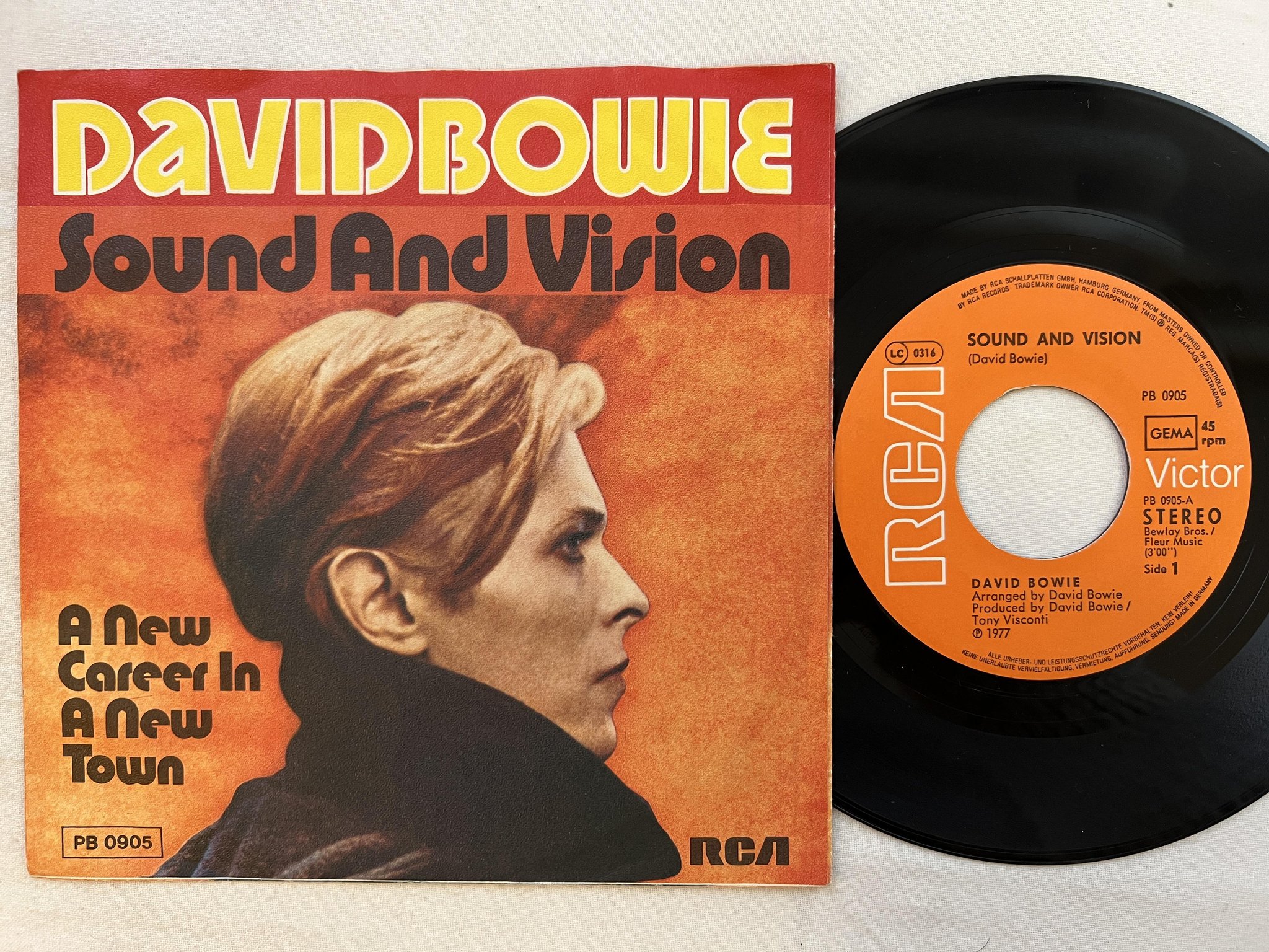 Omslagsbild för skivan DAVID BOWIE sound and vision 7" -77 Ger RCA Victor PB 0905