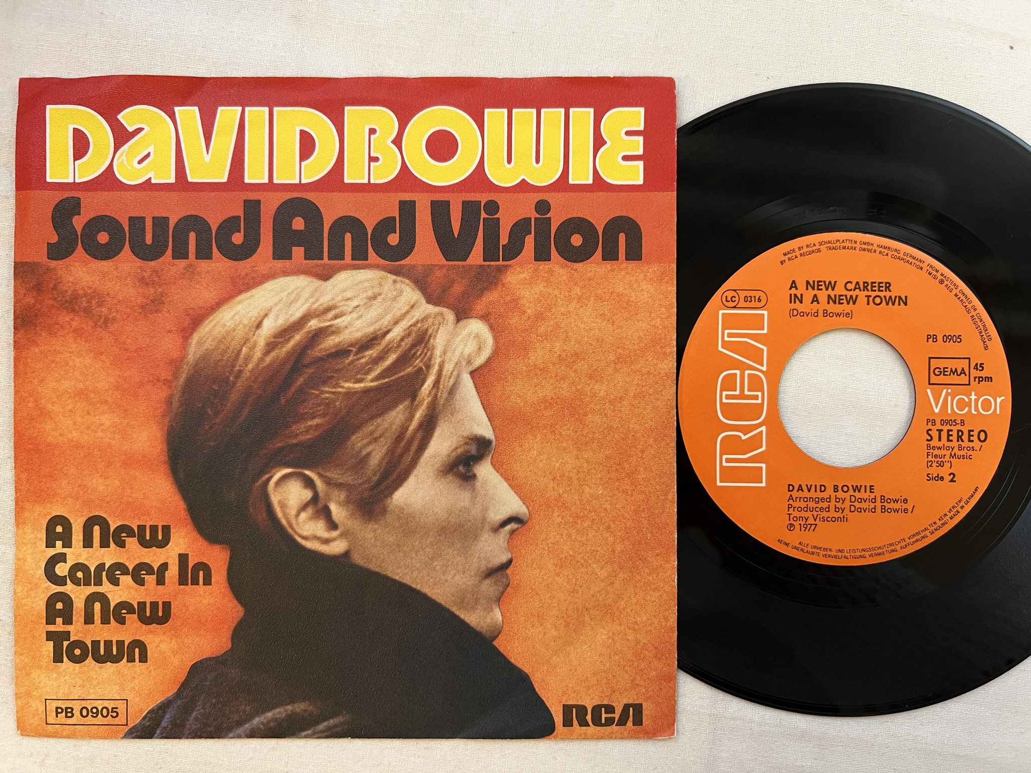 Omslagsbild för skivan DAVID BOWIE sound and vision 7" -77 Ger RCA Victor PB 0905