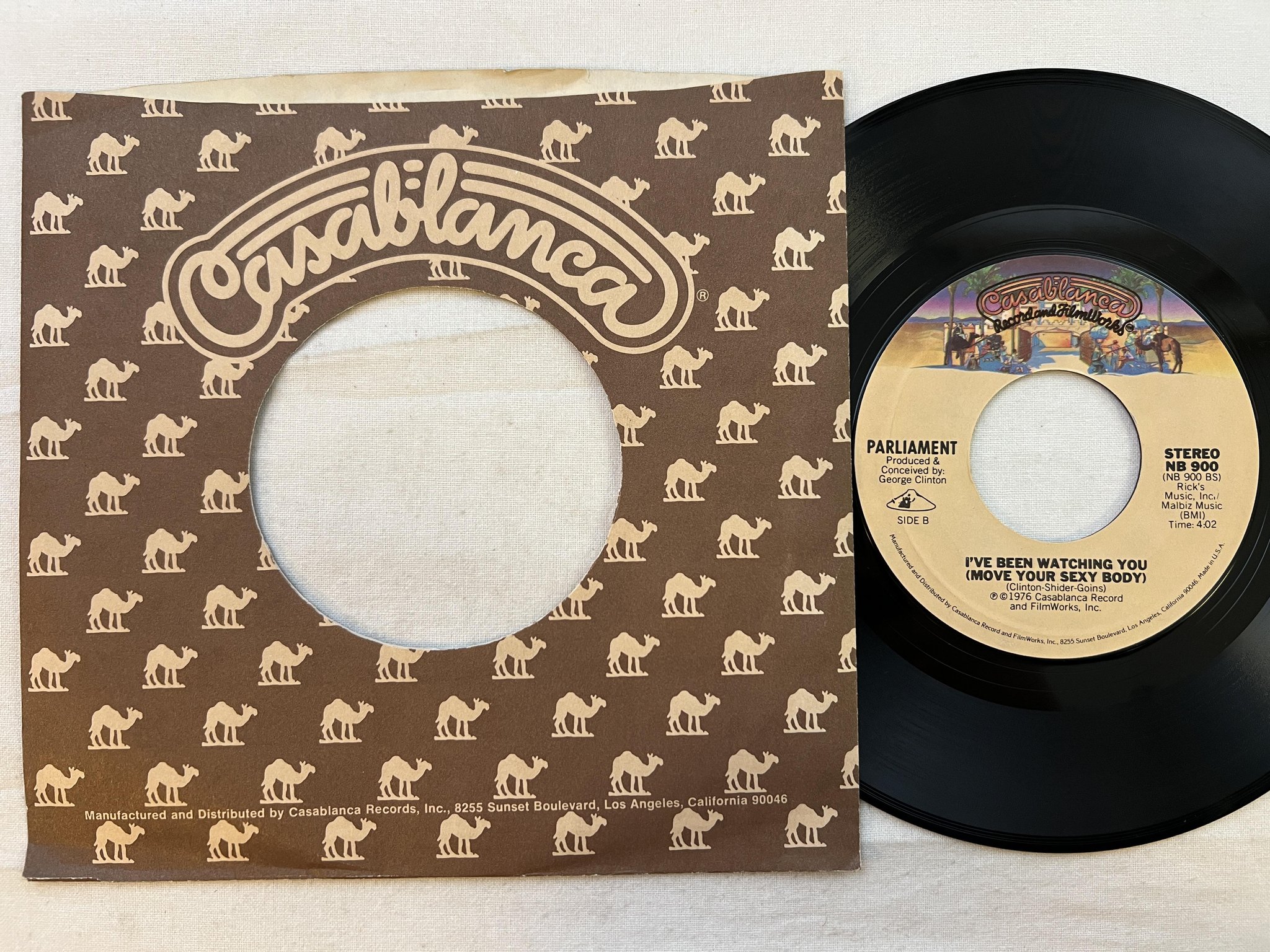 Omslagsbild för skivan PARLIAMENT bop gun 7" -77 US CASABLANCA NB 900 *** P Funk ***
