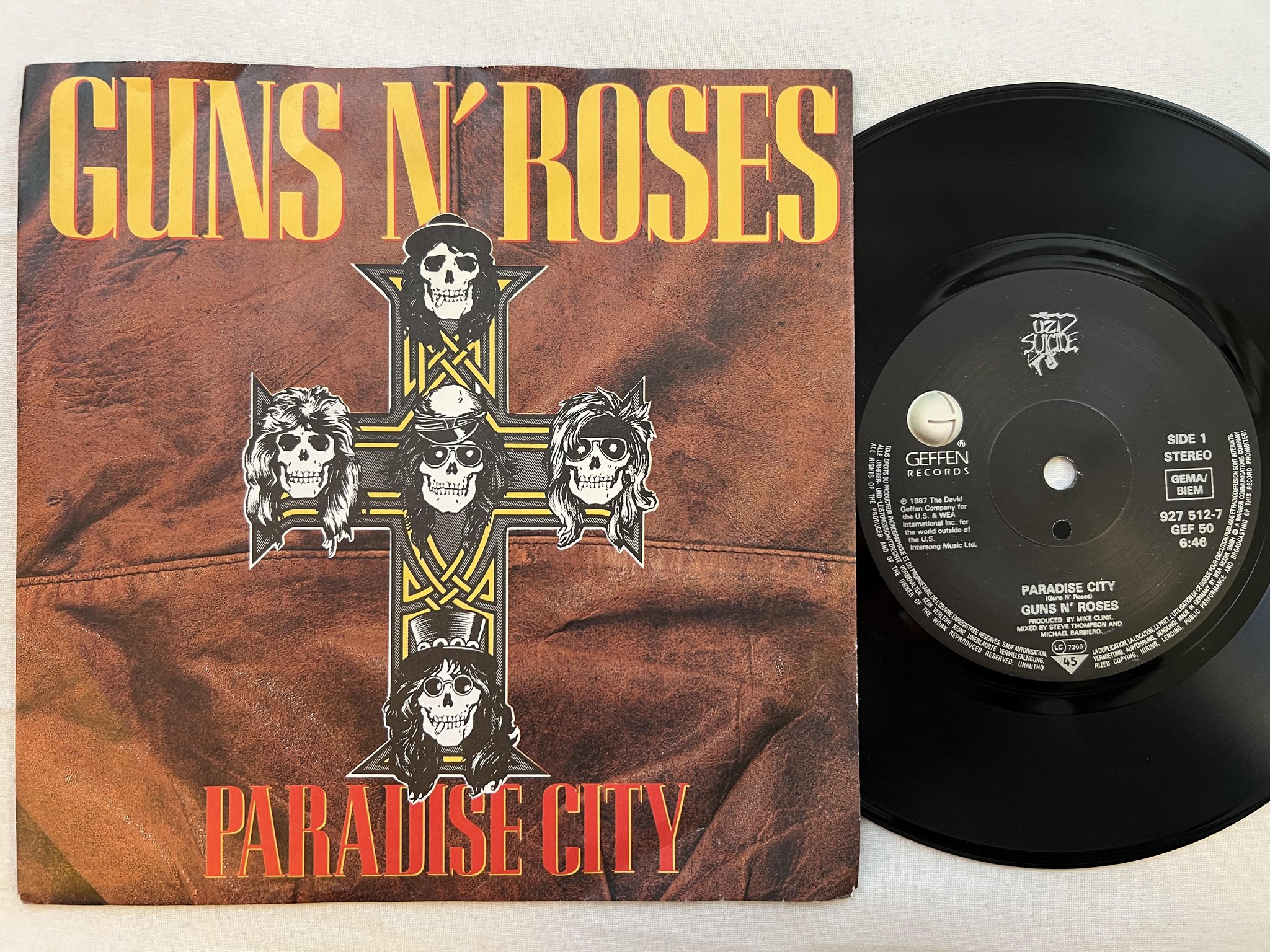 Omslagsbild för skivan GUNS N ROSES paradise city 7" -87 Ger GEFFEN 927 512-7