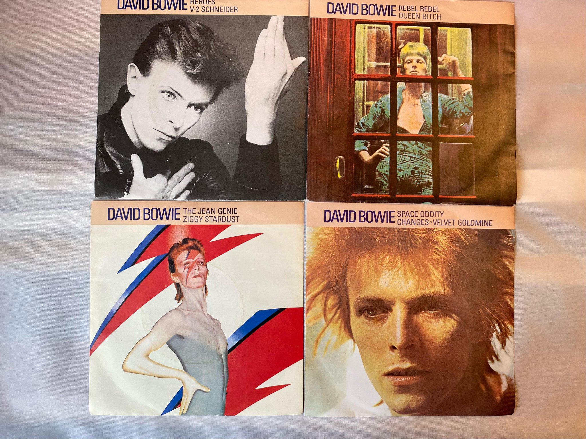 Omslagsbild för skivan DAVID BOWIE Set Of 20 Lifetimes Series 7"singles **** WOW ****