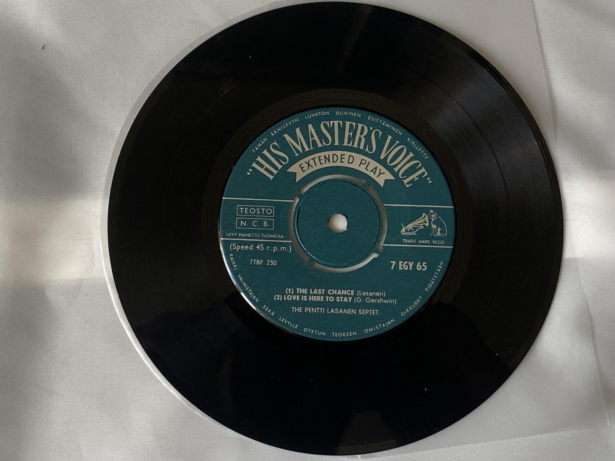 Omslagsbild för skivan THE OSSI MALINEN OCTET Jazz Made In Finland Vol 1 7"EP -59 Finland HMV 7 EGY 64