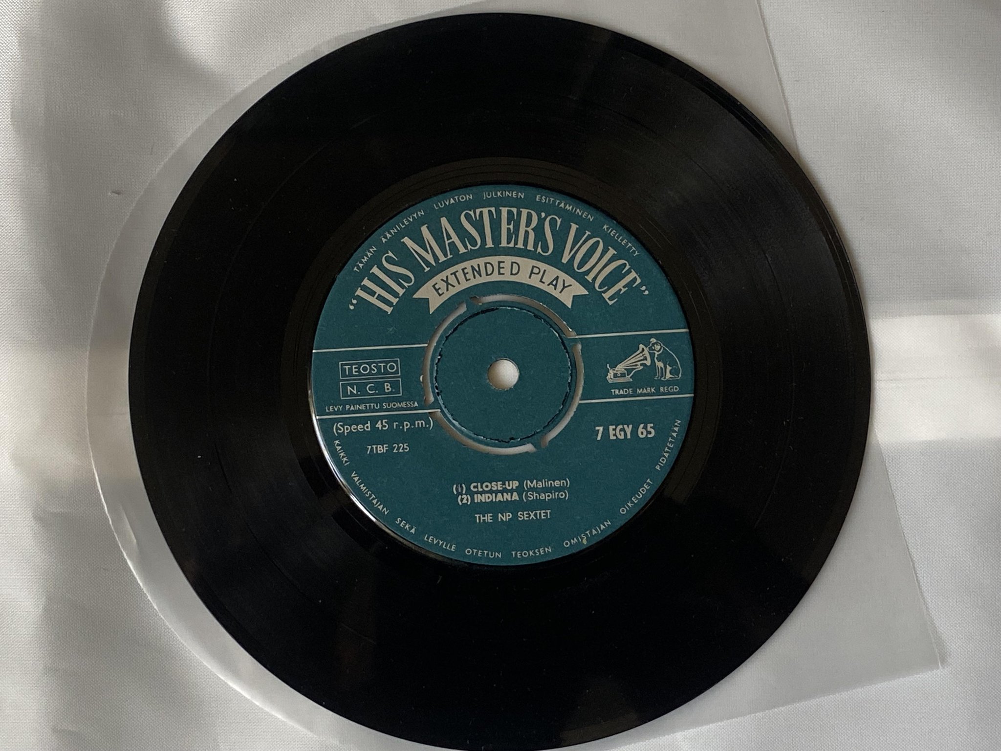 Omslagsbild för skivan THE OSSI MALINEN OCTET Jazz Made In Finland Vol 1 7"EP -59 Finland HMV 7 EGY 64