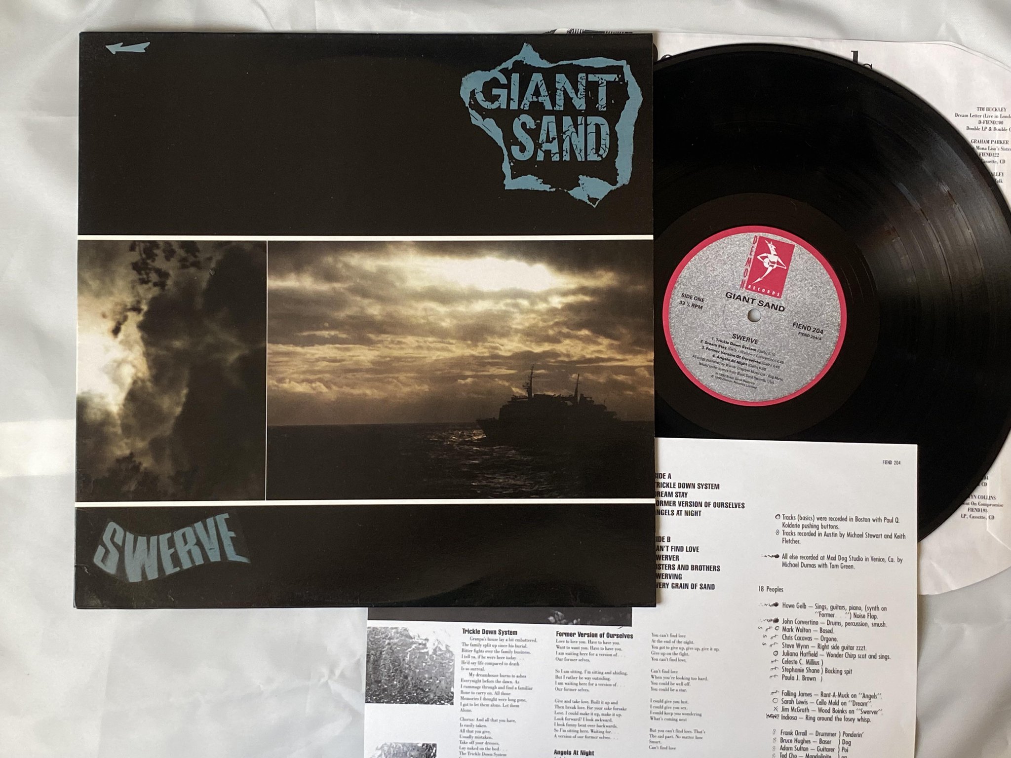Omslagsbild för skivan GIANT SAND Swerve LP -90 UK demon FIEND 204