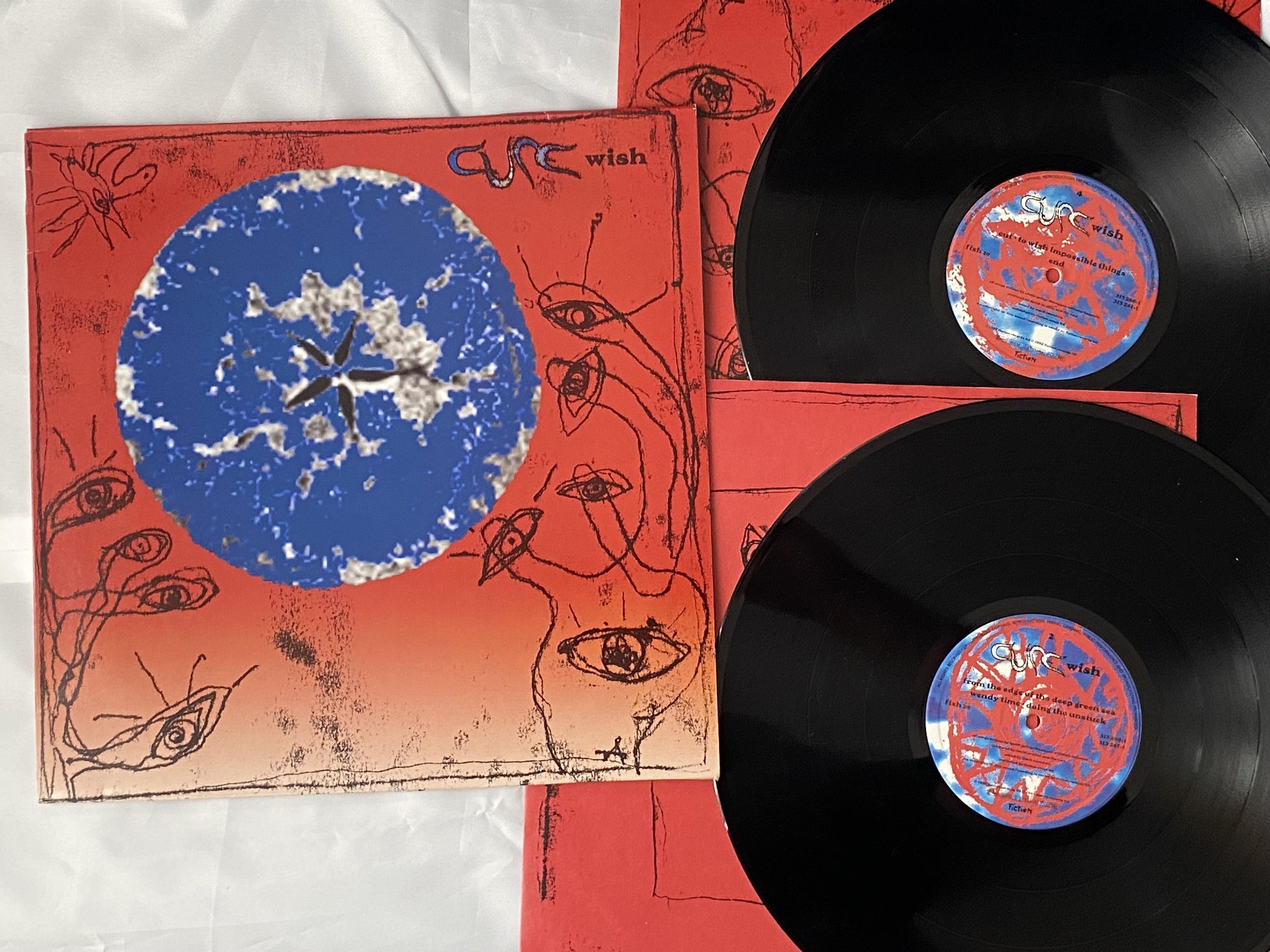 Omslagsbild för skivan THE CURE Wish 2xLP -91 Eu FICTION 513 261-1
