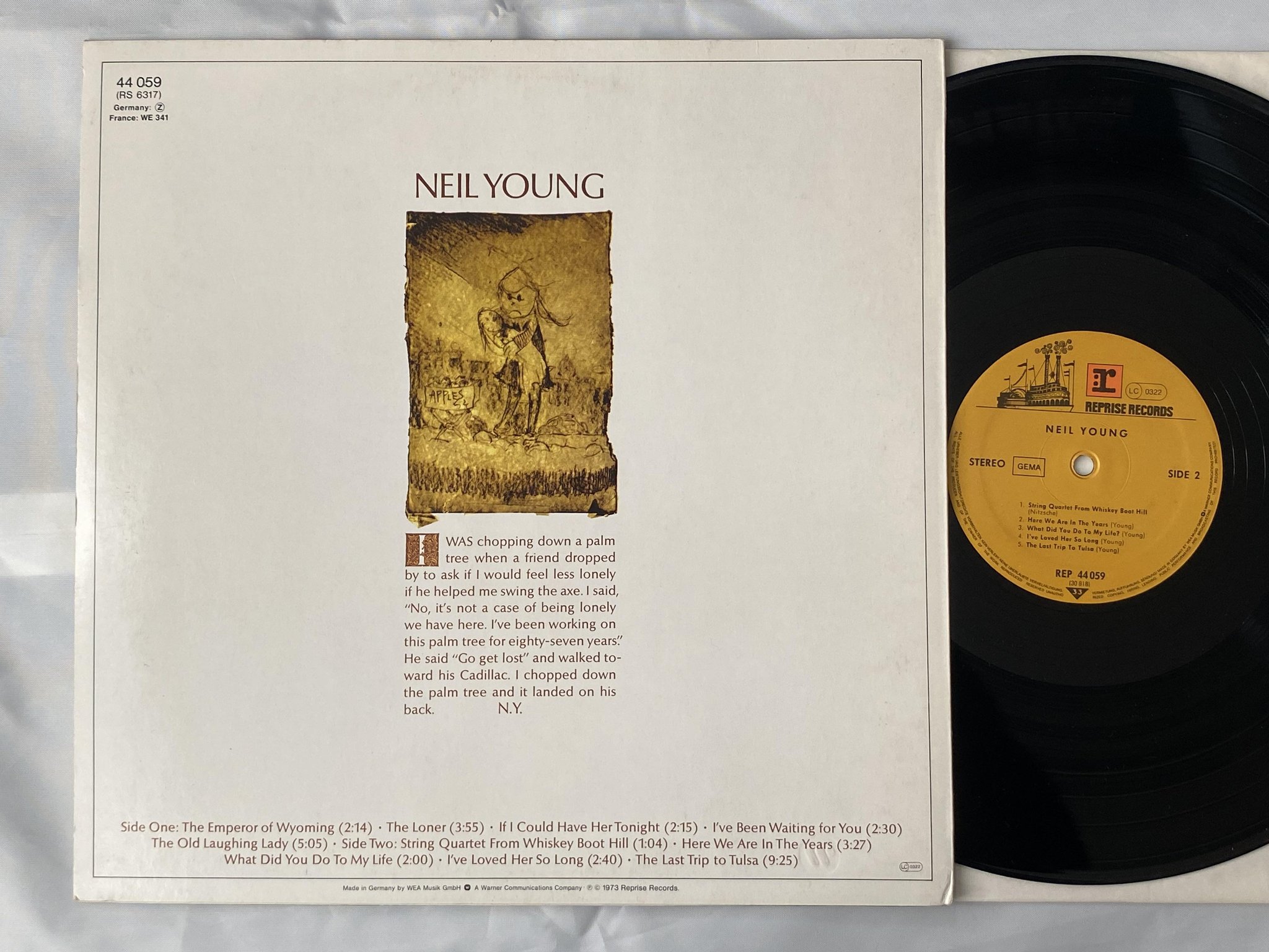 Omslagsbild för skivan NEIL YOUNG s/t LP re Ger REPRISE REP 44059