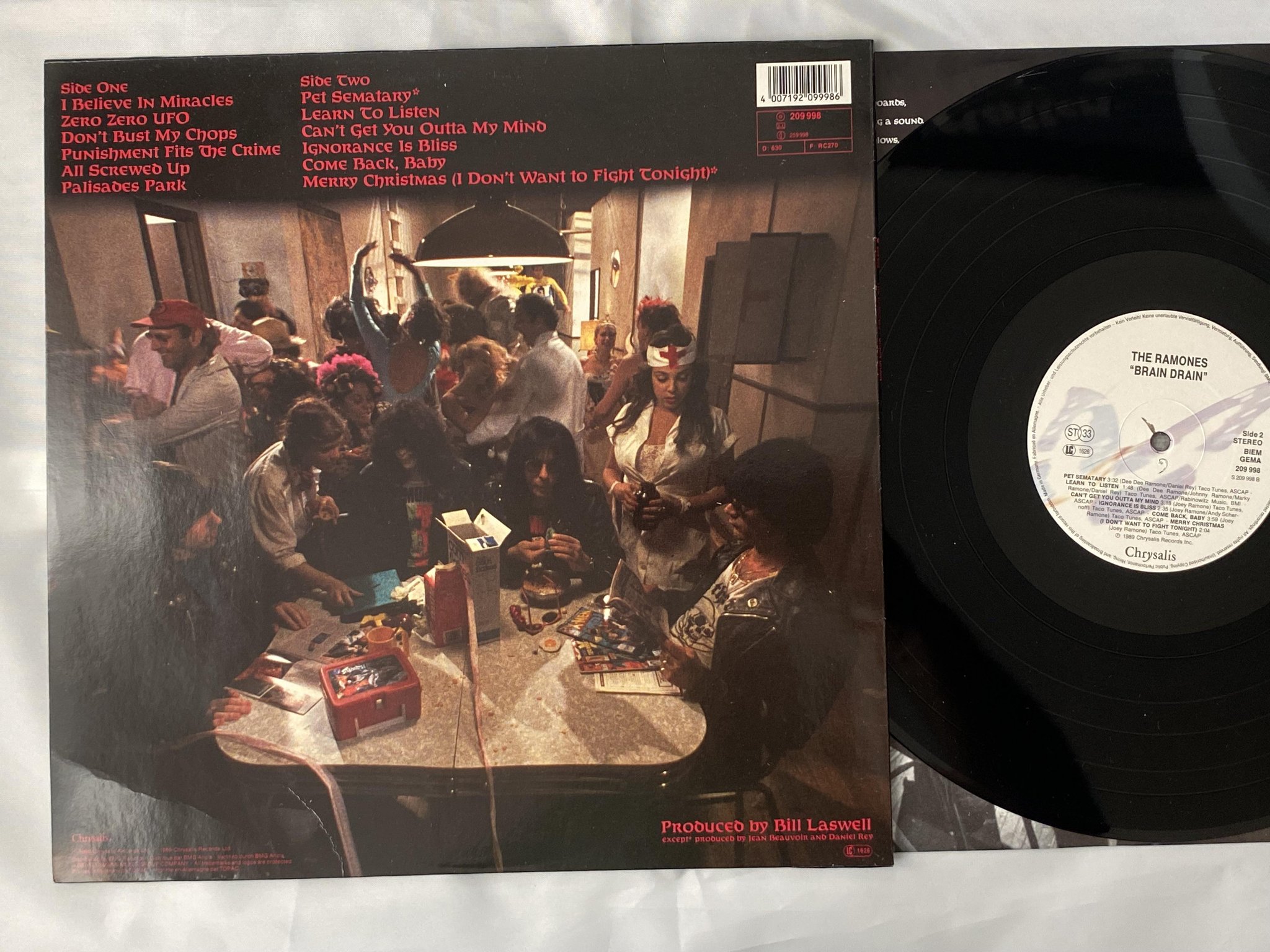 Omslagsbild för skivan THE RAMONES brain drain LP -89 Ger CHRYSALIS 209998