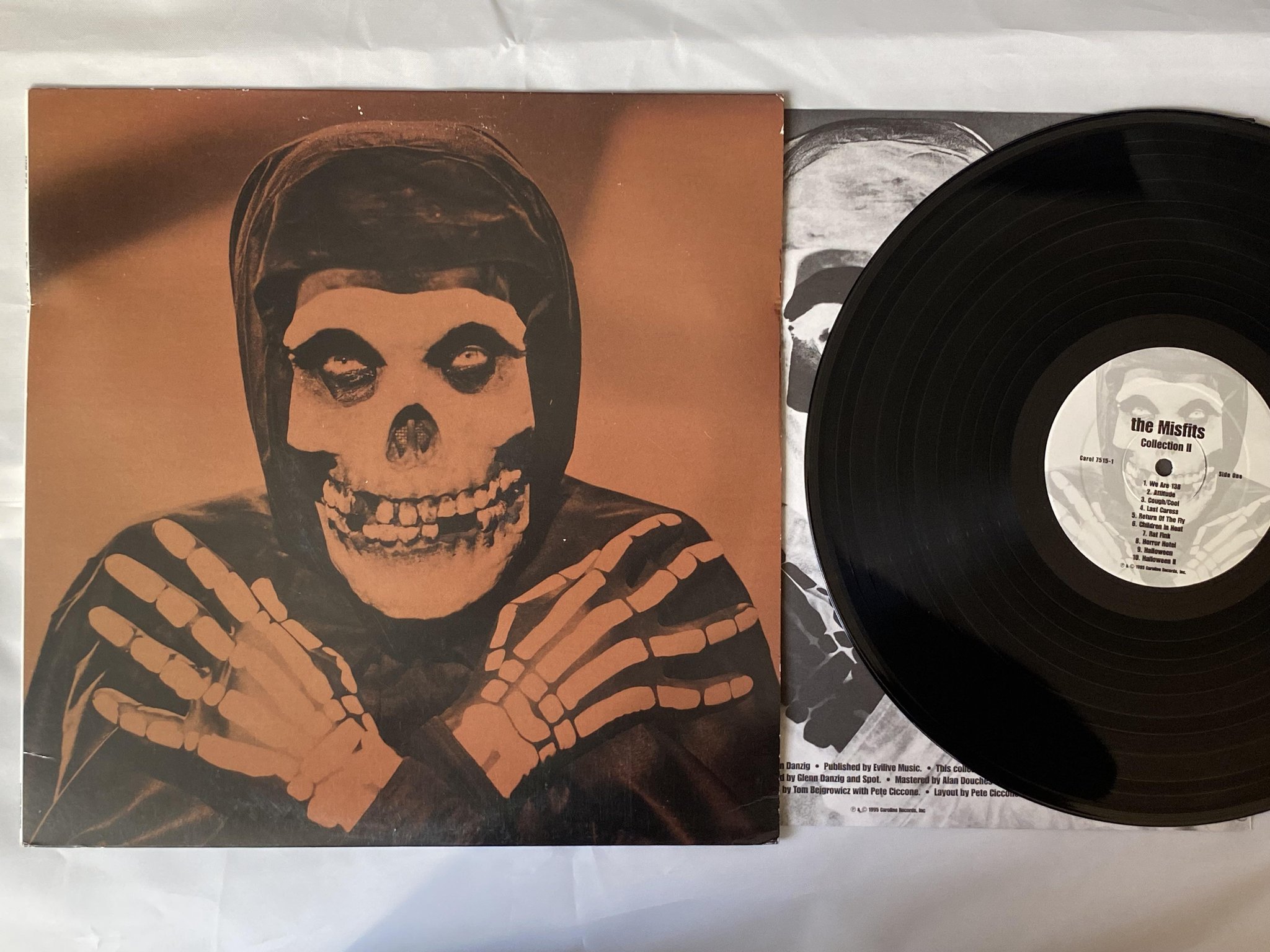 Omslagsbild för skivan THE MISFITS collection II LP re US CAROL 7515-1