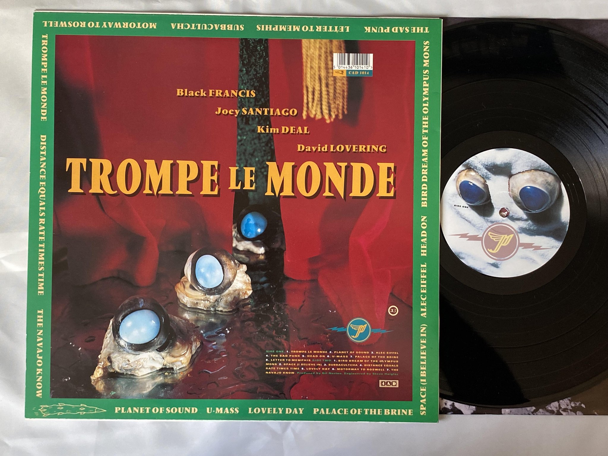 Omslagsbild för skivan PIXIES Trompe Le Monde LP -91 4AD CAD-1014