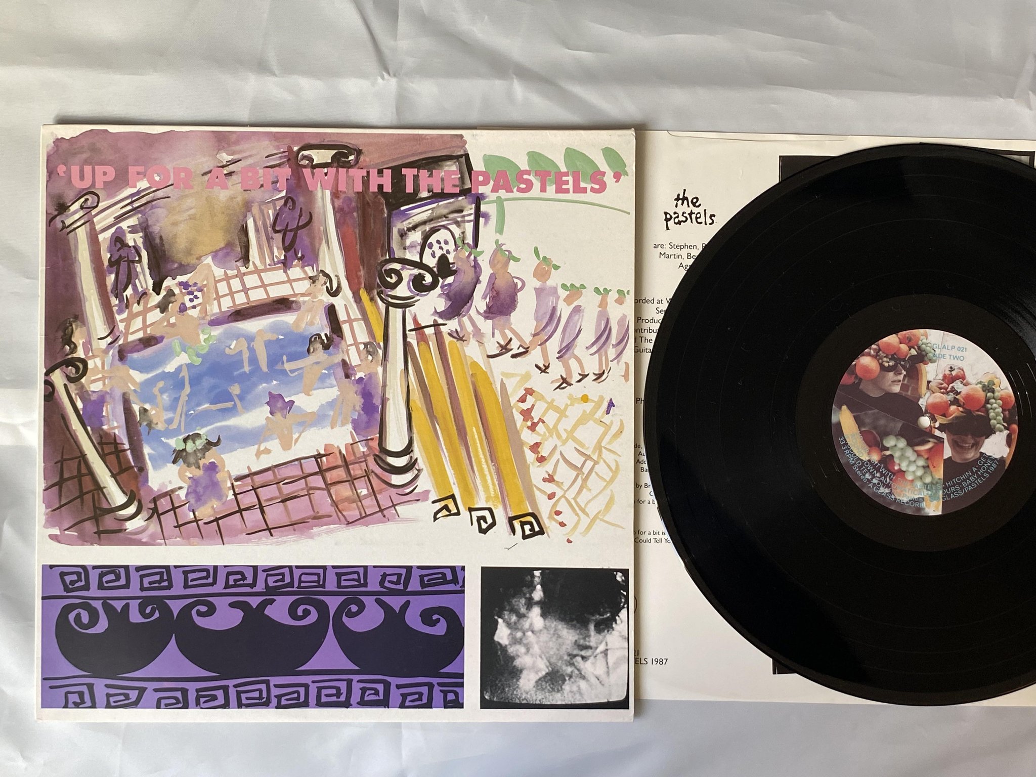 Omslagsbild för skivan THE PASTELS Up For A Bit With The Pastels LP -87 UK GLASS GLALP 021
