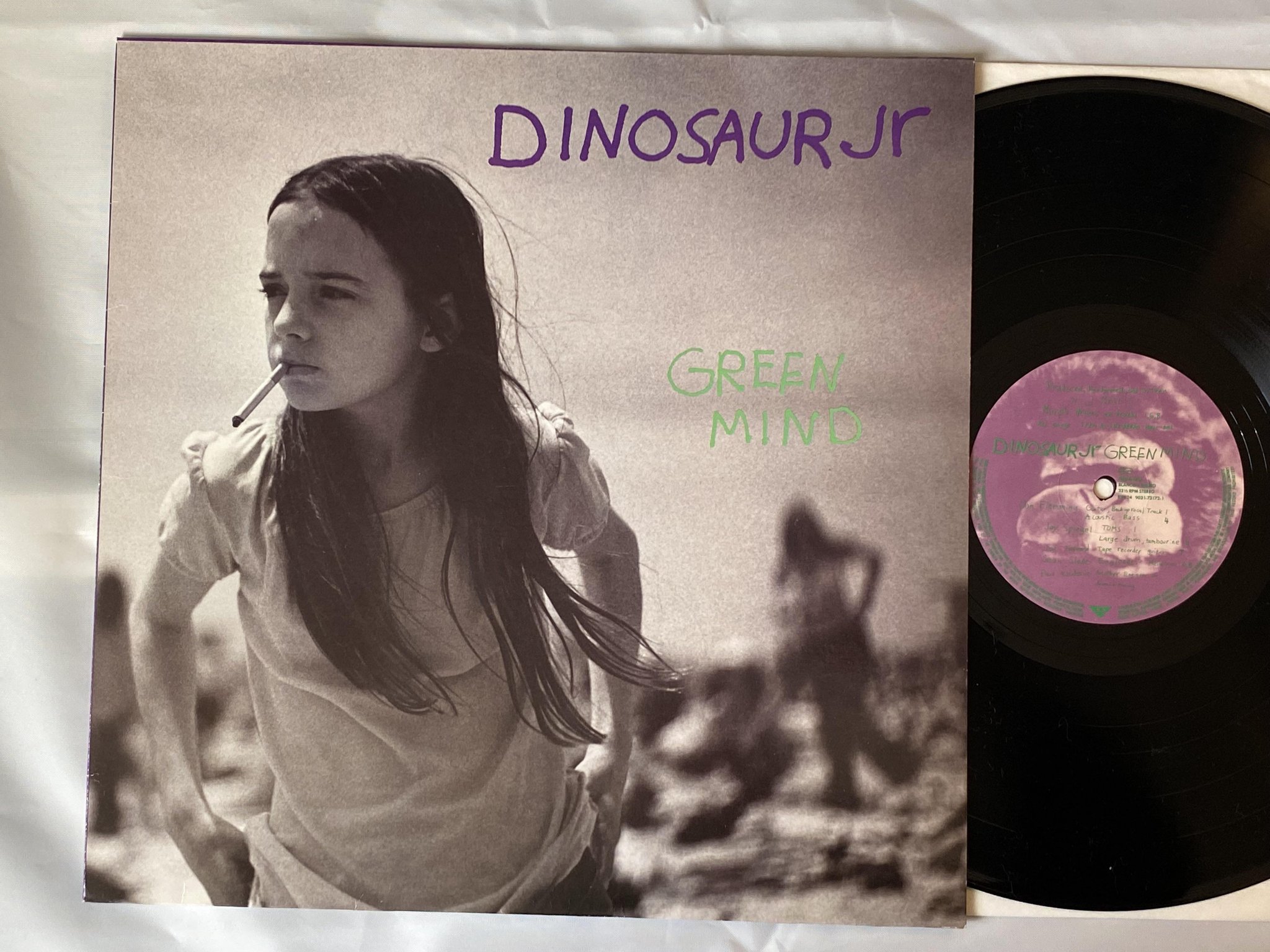 Omslagsbild för skivan DINOSAUR JR Green Mind LP -91 EU BLANCO Y NEGRO *** INDIE ROCK ***