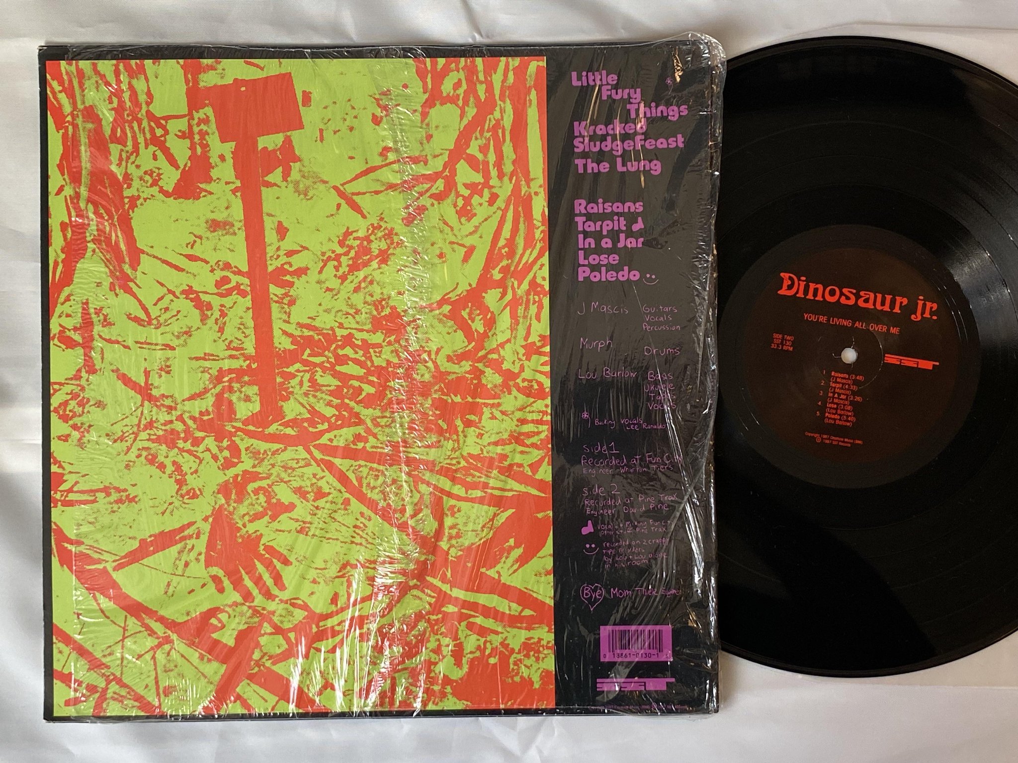Omslagsbild för skivan DINOSAUR JR You're Living All Over Me LP -87 US SST 130