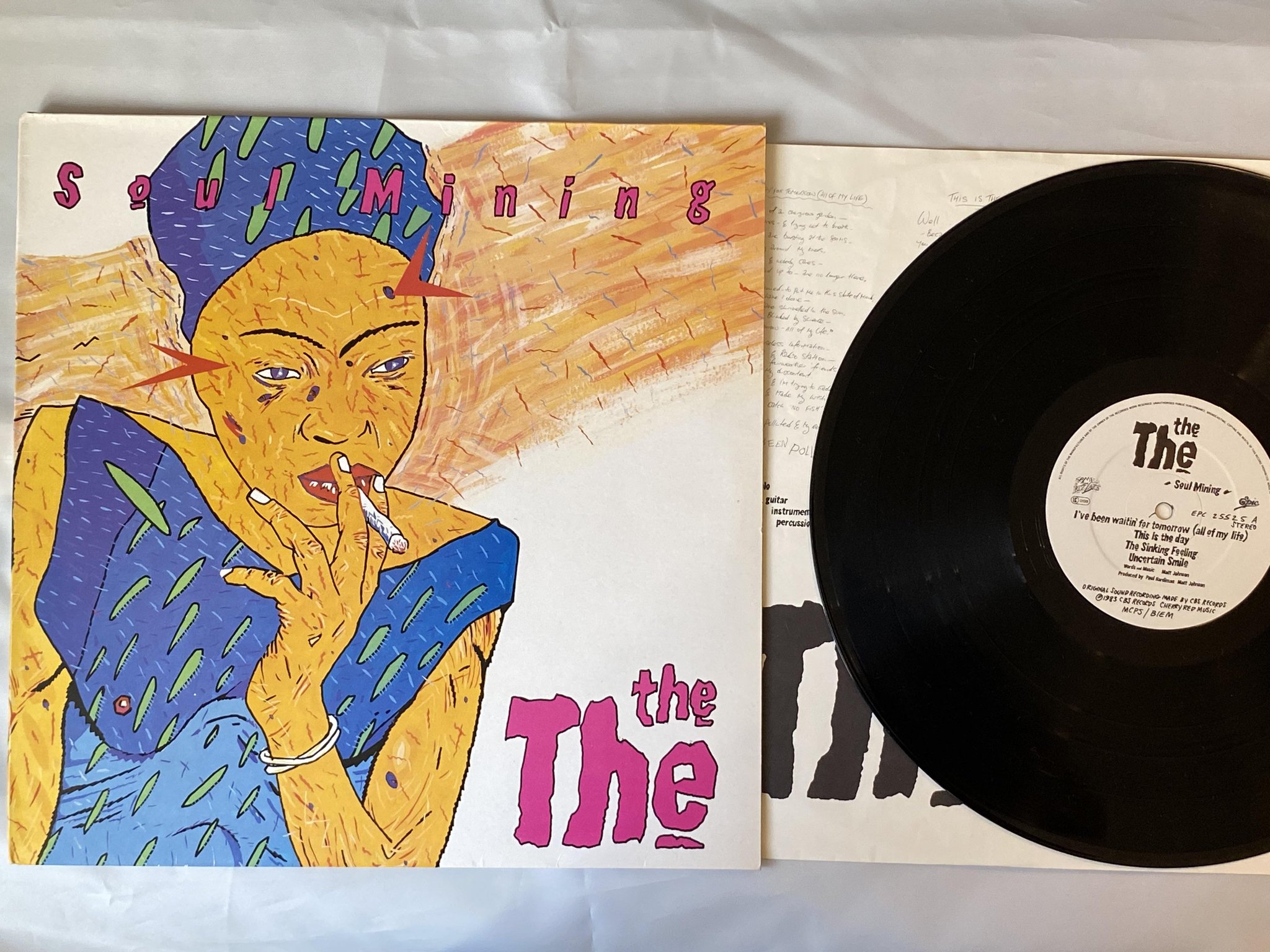 Omslagsbild för skivan THE THE soul mining LP -83 UK EPIC EPC 25525
