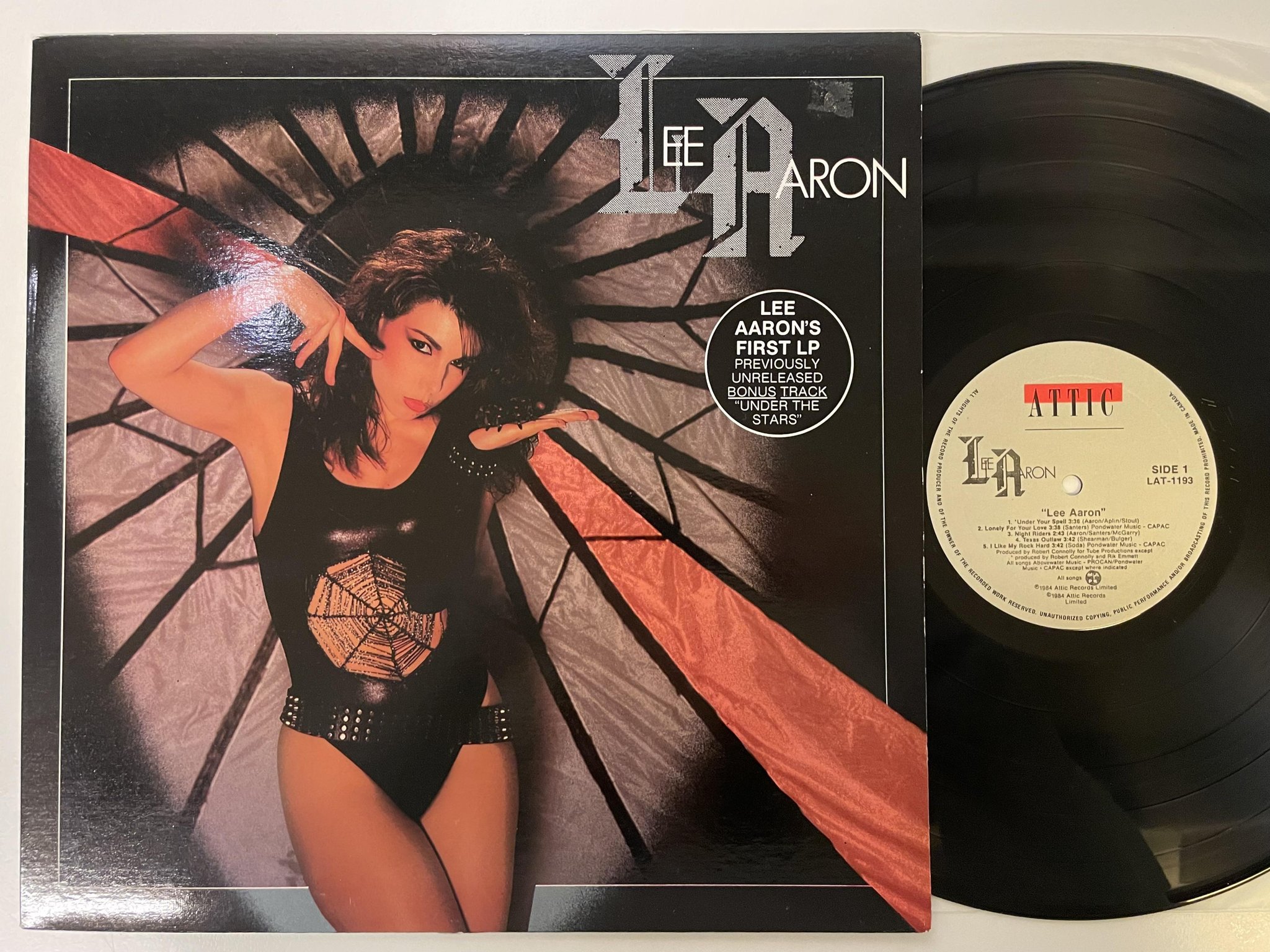 Omslagsbild för skivan LEE AARON s/t LP -82/84 Can ATTIC LAT 1193