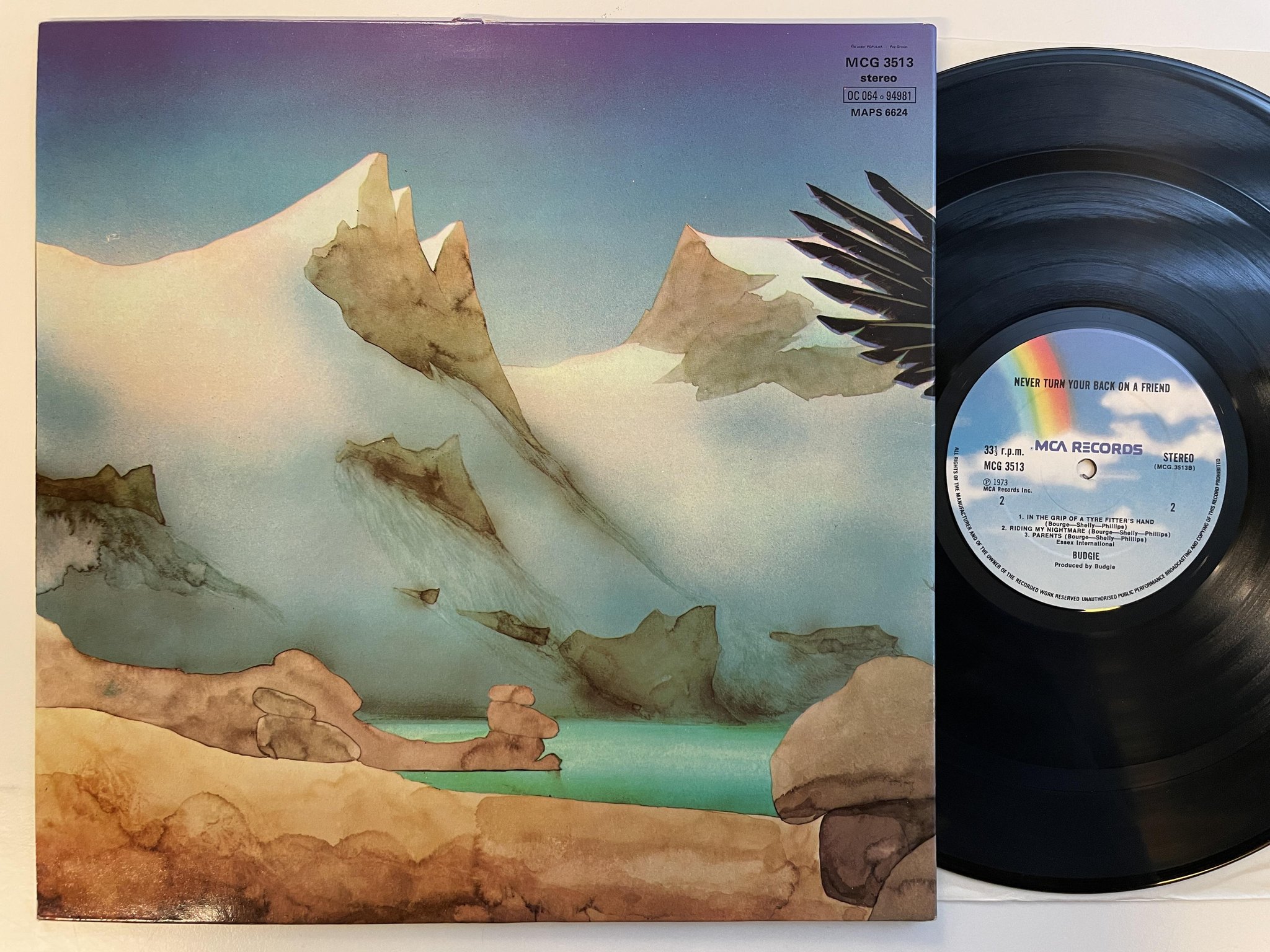 Omslagsbild för skivan BUDGIE never turn your back on a friend LP UK MCA MCG 3513