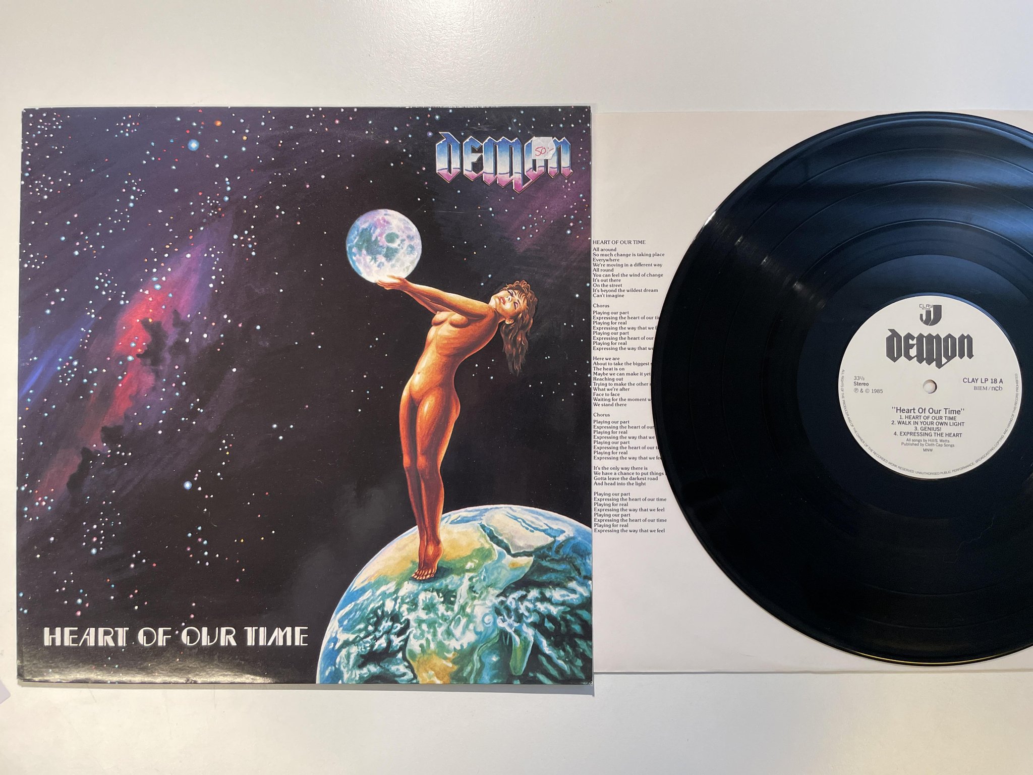 Omslagsbild för skivan DEMON heart of our time LP -85 ncb CLAY LP 18